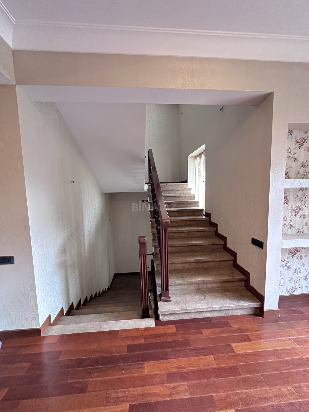 6 otaqlı həyət evi/bağ evi - Badamdar q. - 400 m² (25)