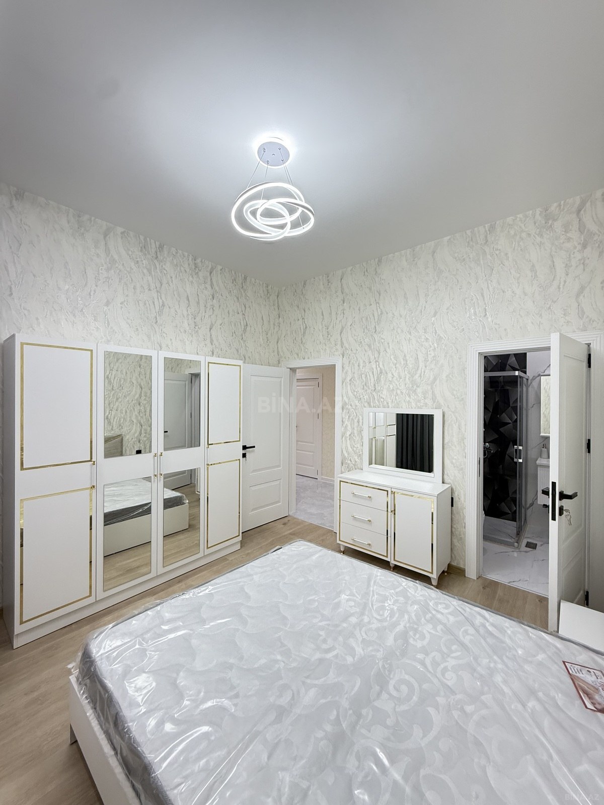 4 otaqlı həyət evi/bağ evi - Şüvəlan q. - 160 m² (21)