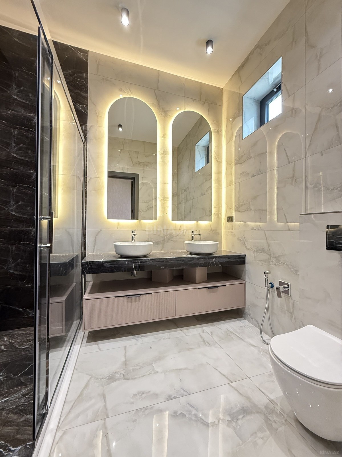 6 otaqlı həyət evi/bağ evi - Şüvəlan q. - 400 m² (17)