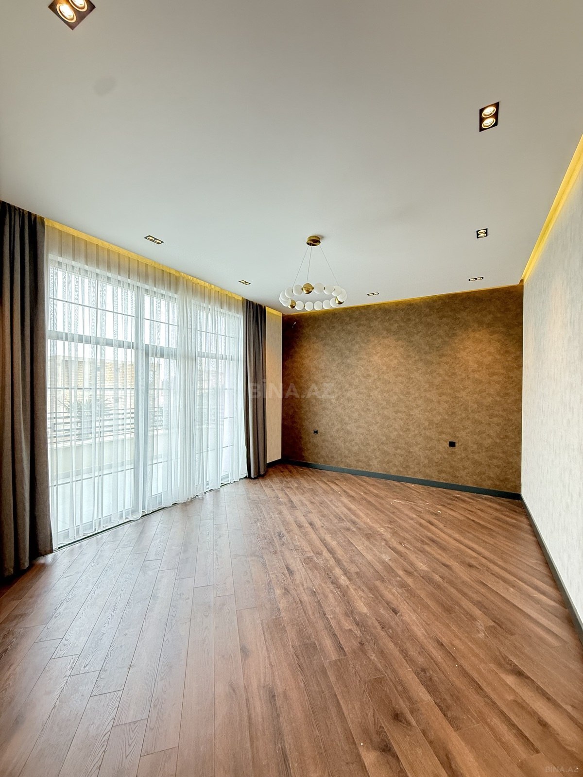 6 otaqlı həyət evi/bağ evi - Şüvəlan q. - 400 m² (21)
