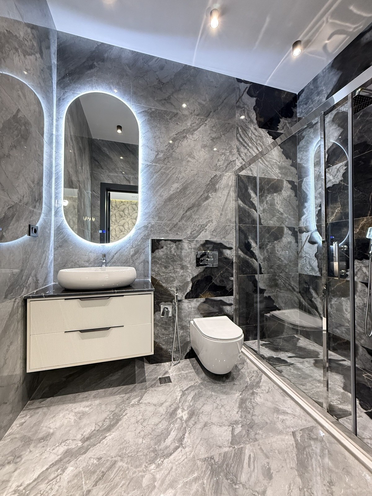 6 otaqlı həyət evi/bağ evi - Şüvəlan q. - 400 m² (28)