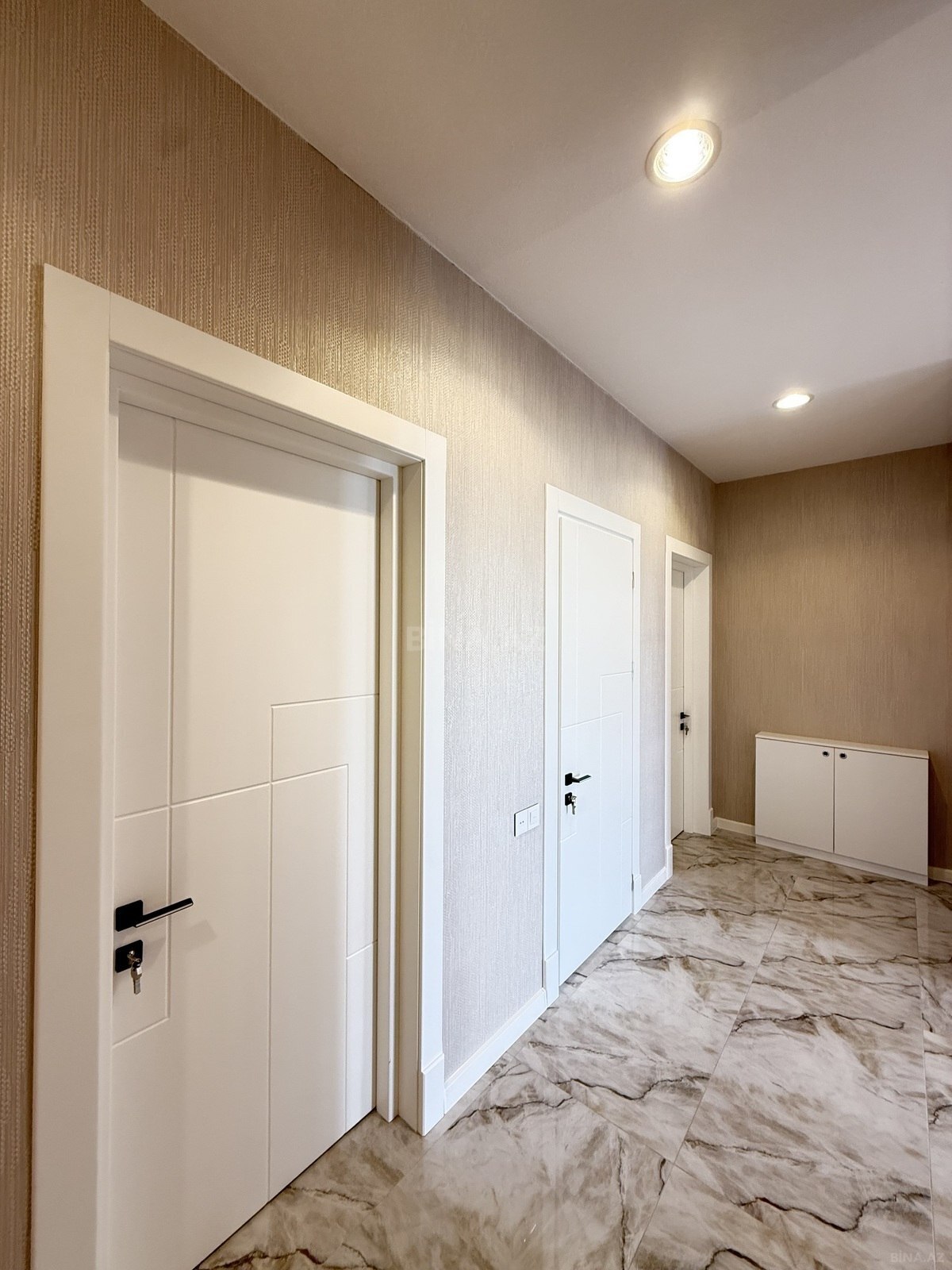 4 otaqlı həyət evi/bağ evi - Şüvəlan q. - 170 m² (22)