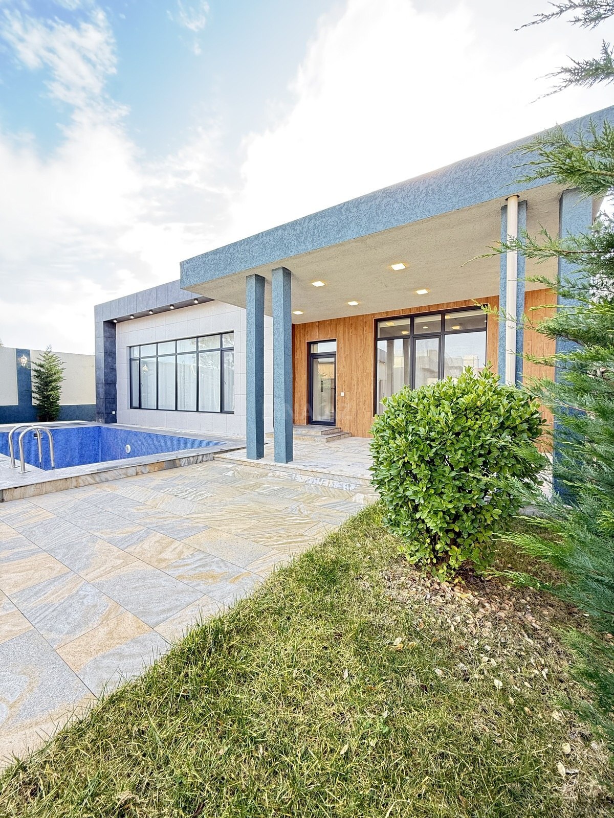 4 otaqlı həyət evi/bağ evi - Şüvəlan q. - 170 m² (2)