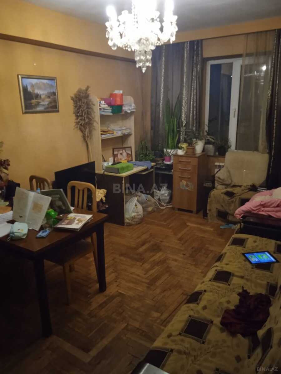 3 otaqlı köhnə tikili - 28 May m. - 85 m² (1)