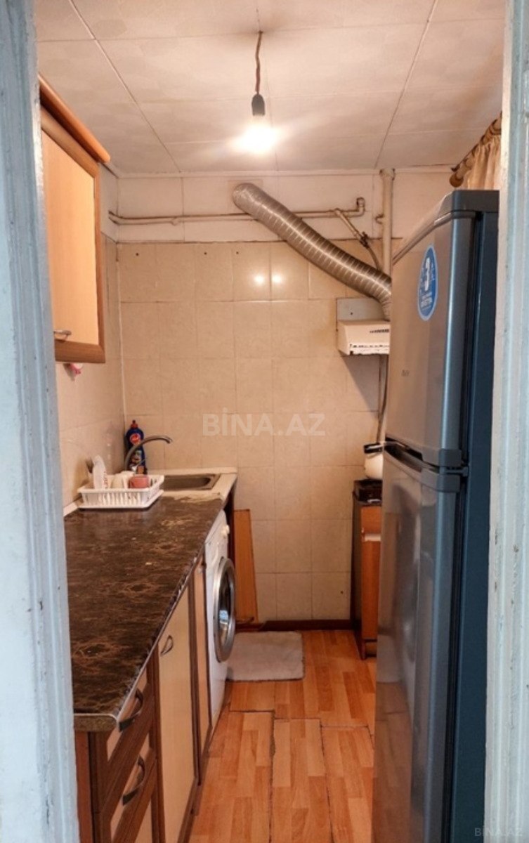 1 otaqlı köhnə tikili - İnşaatçılar m. - 40 m² (4)