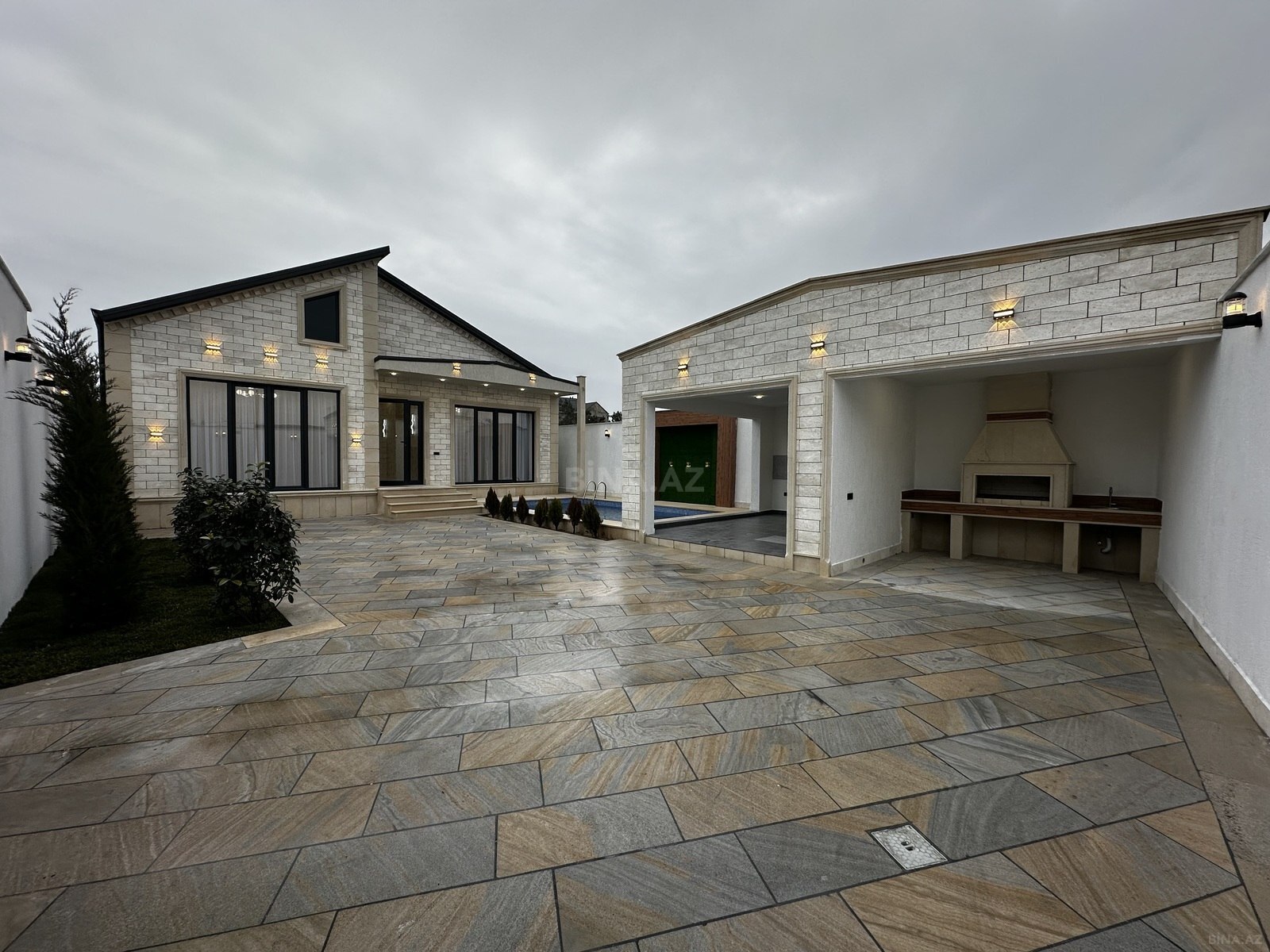 4 otaqlı həyət evi/bağ evi - Şüvəlan q. - 180 m² (2)