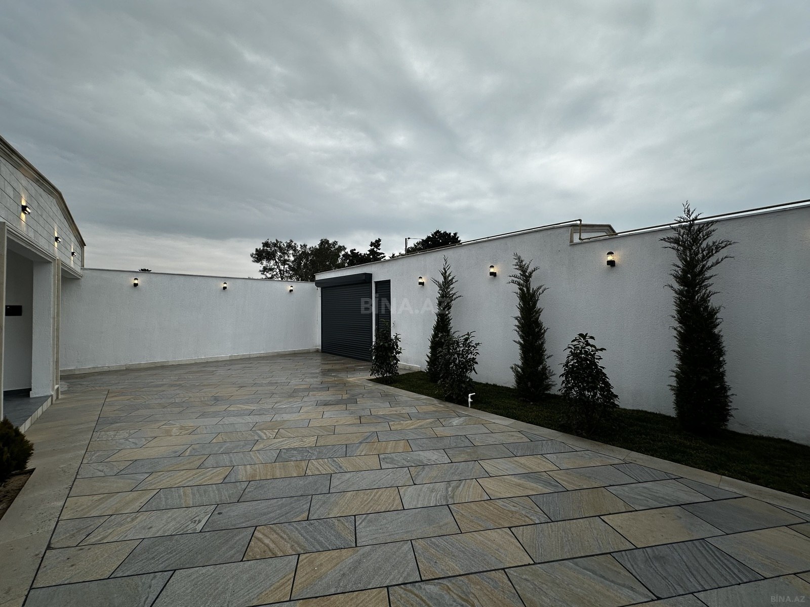 4 otaqlı həyət evi/bağ evi - Şüvəlan q. - 180 m² (4)