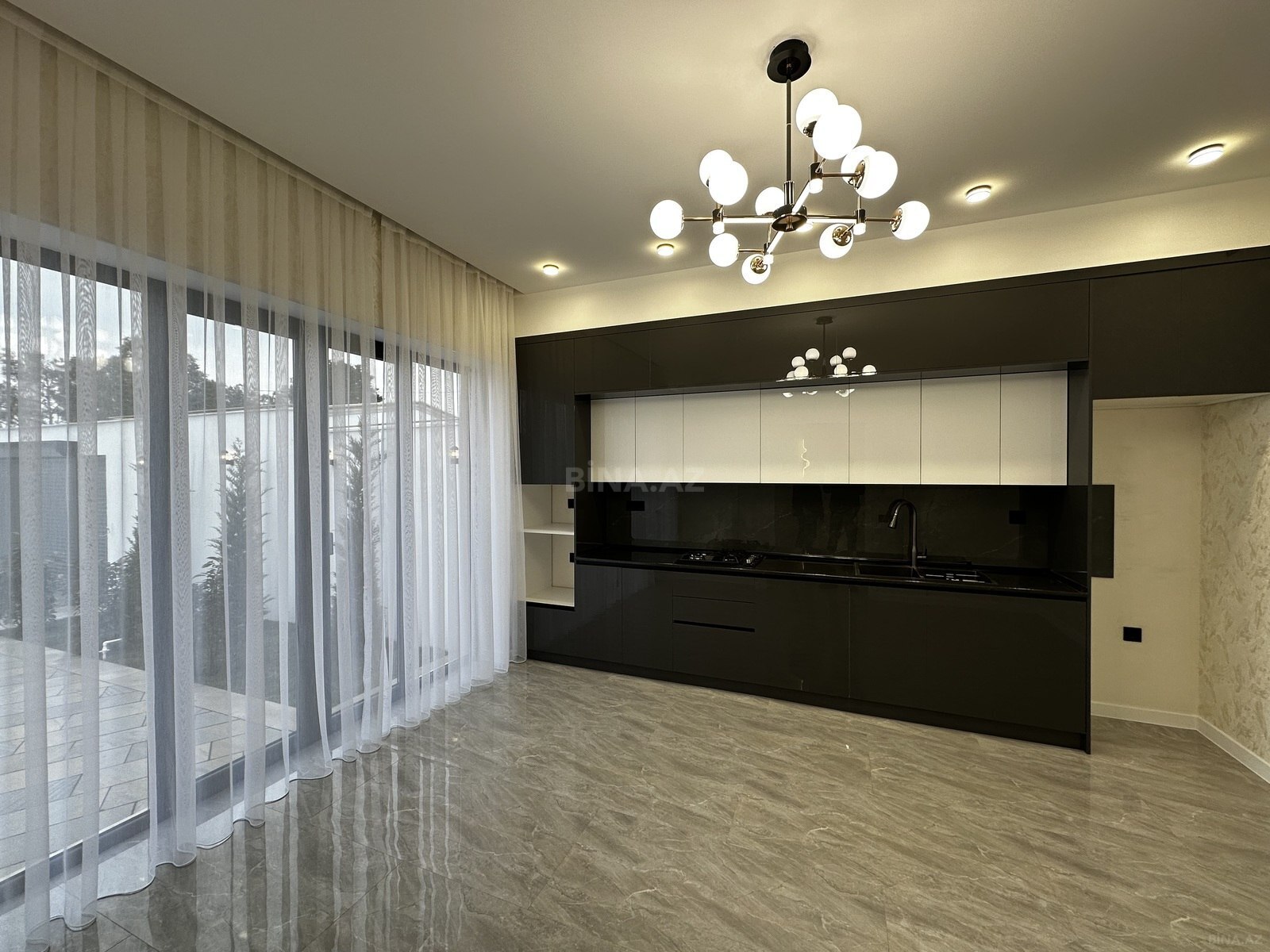 4 otaqlı həyət evi/bağ evi - Şüvəlan q. - 180 m² (10)