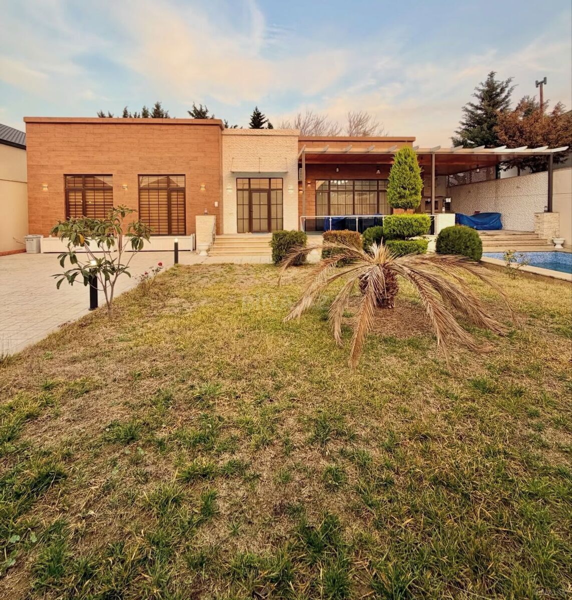 4-комн. дом/дача - пос. Мардакан - 180 м² (1)