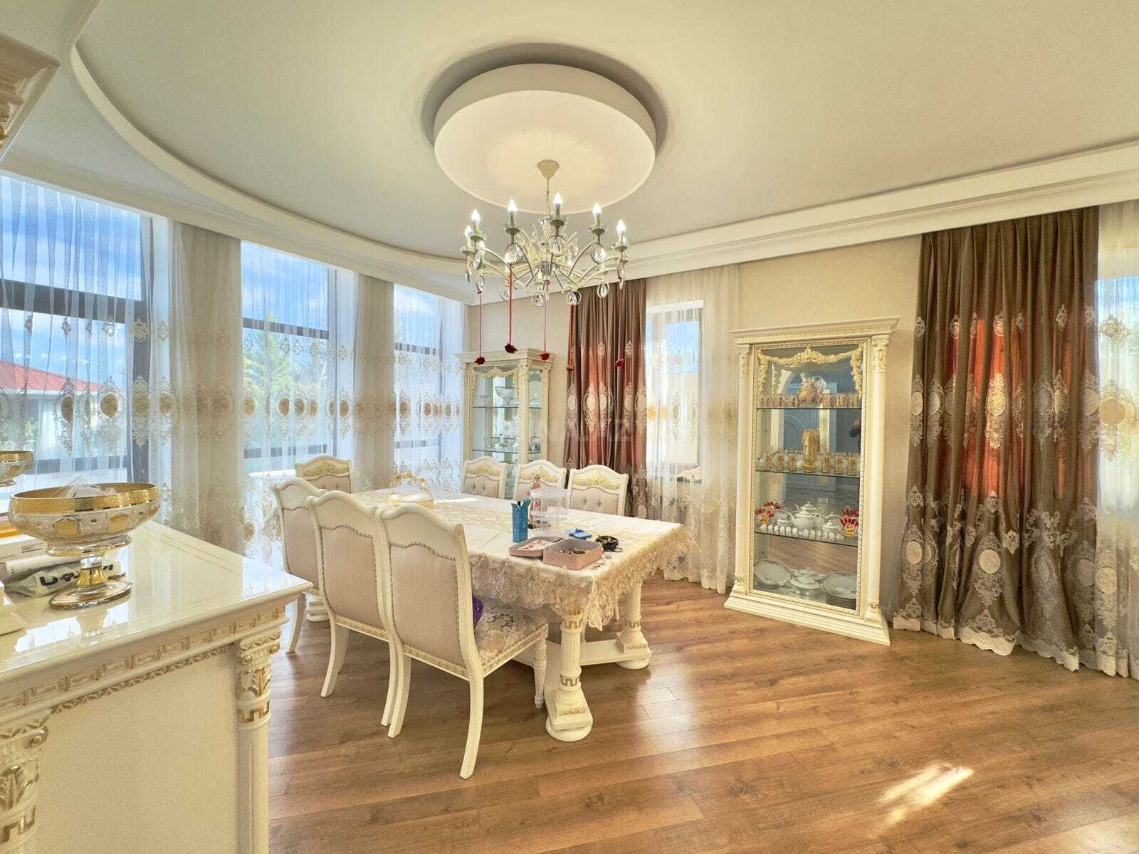 8 otaqlı həyət evi/bağ evi - Şüvəlan q. - 400 m² (8)