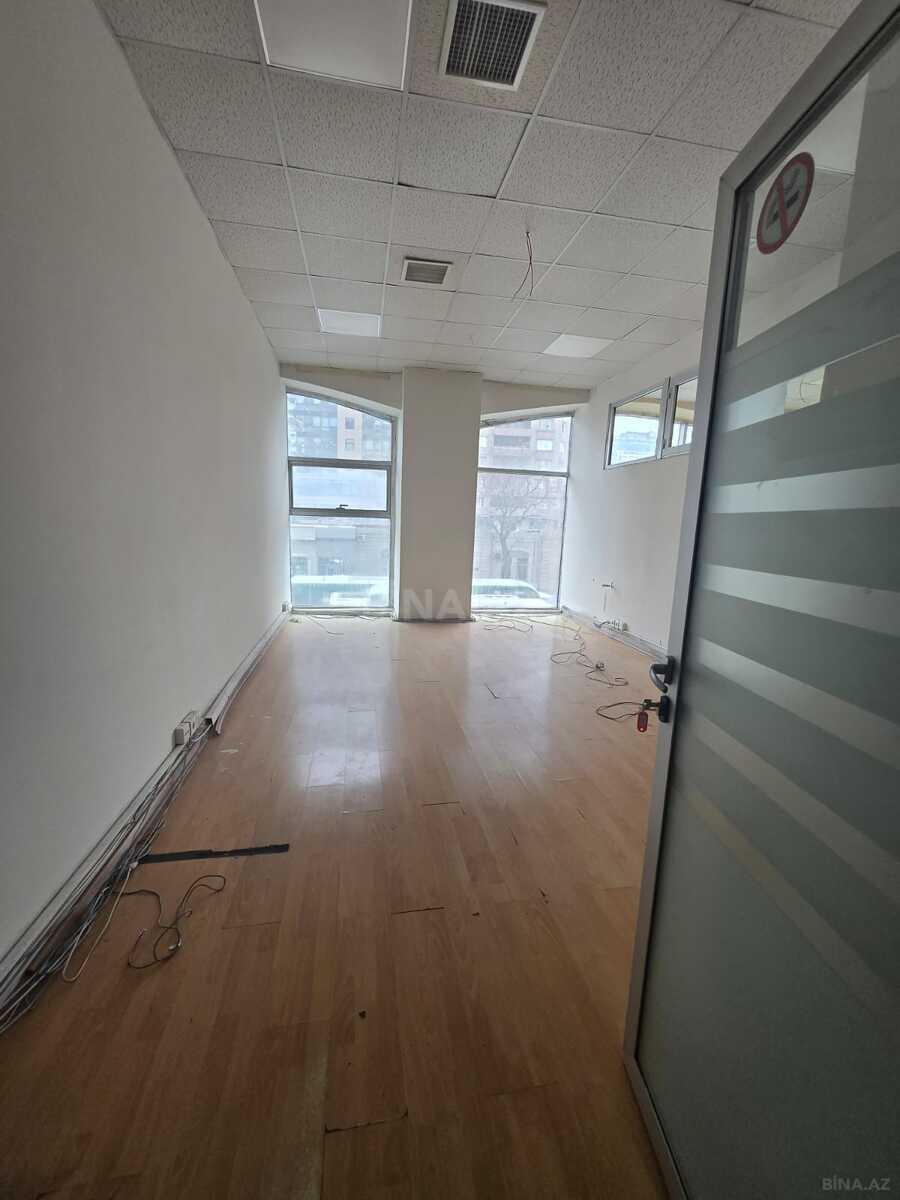 20-комн. офис - Насиминский  р. - 1600 м² (19)