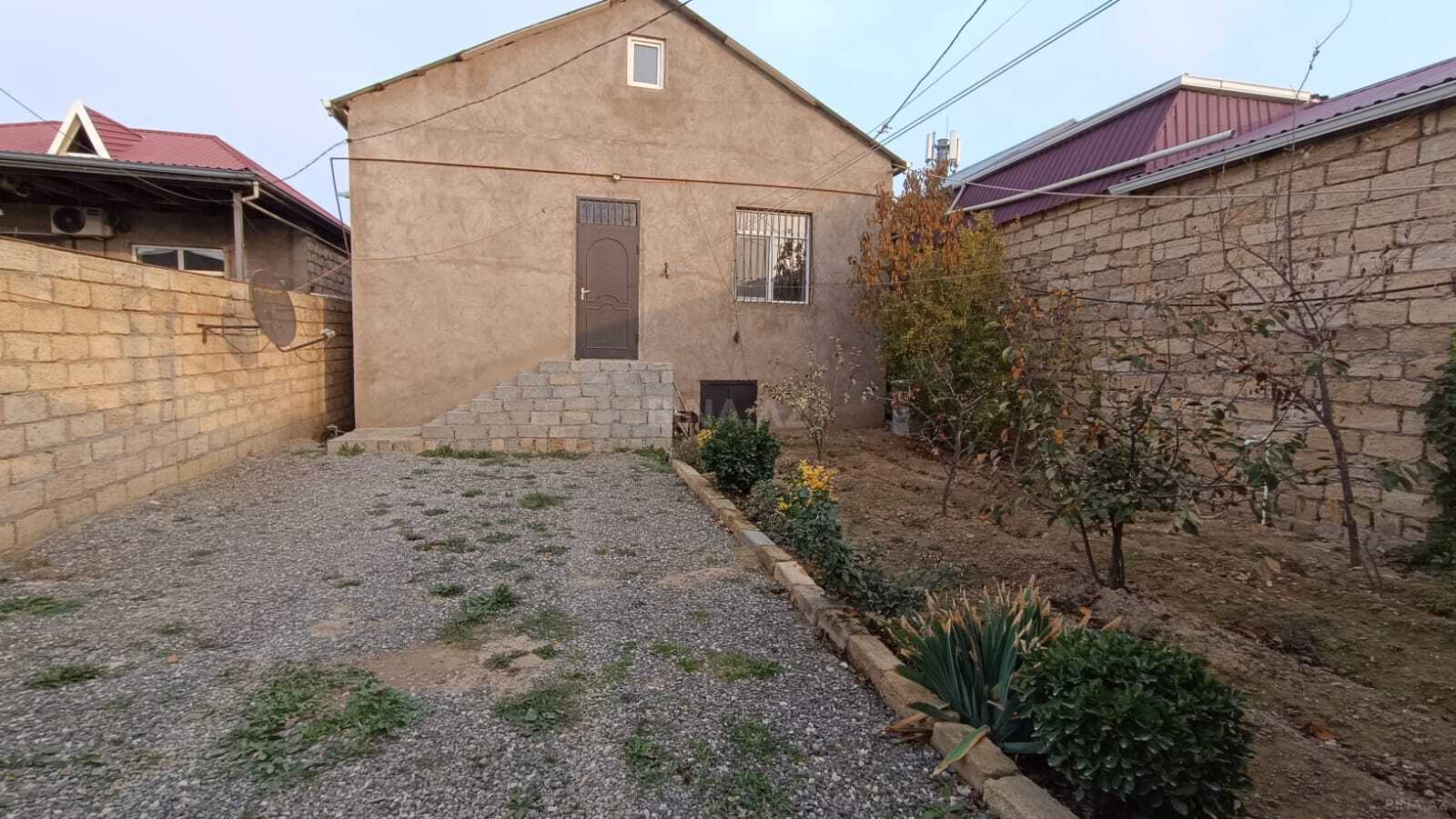 4 otaqlı həyət evi/bağ evi - Çiçək q. - 106 m² (1)