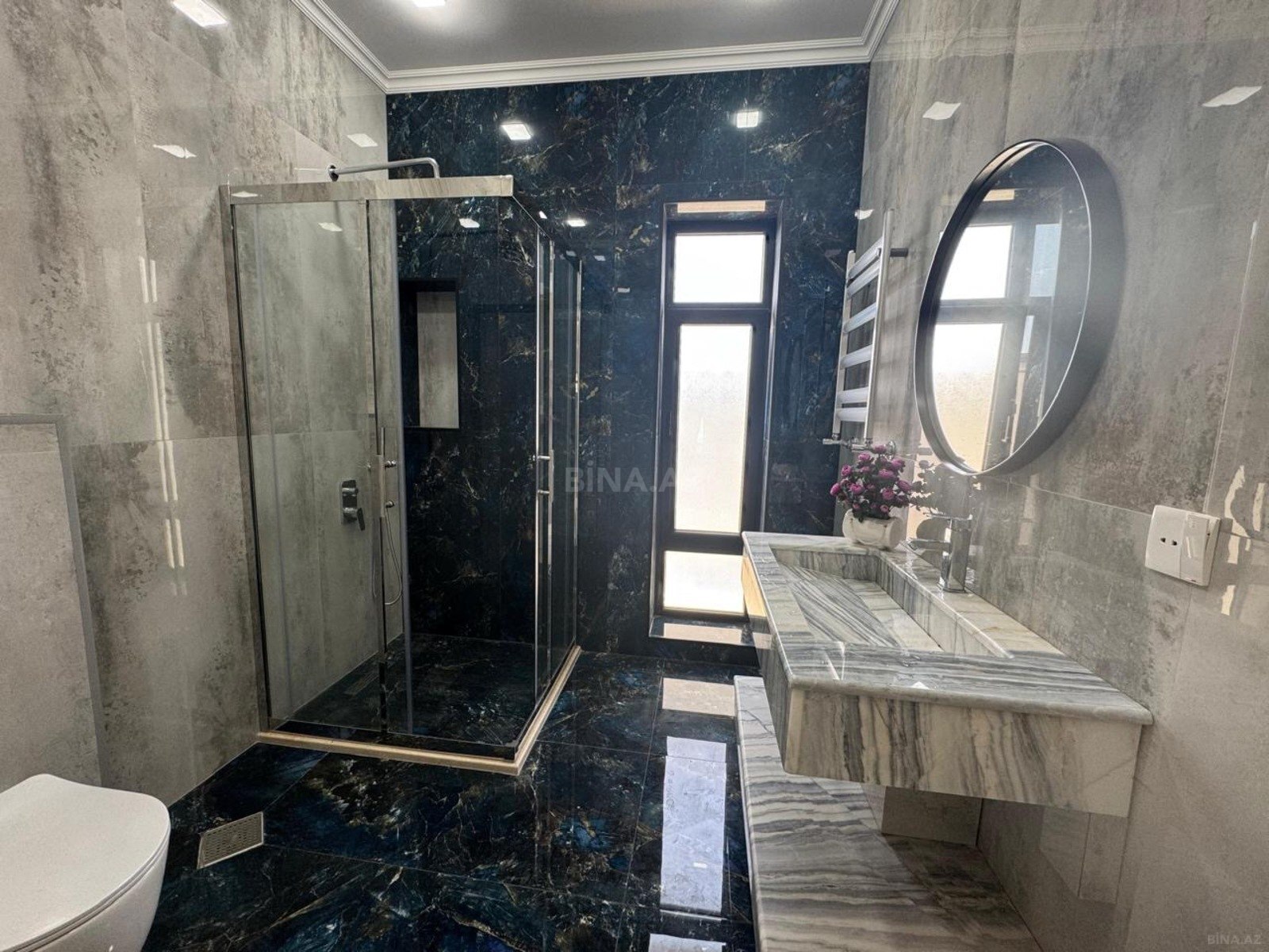4 otaqlı həyət evi/bağ evi - Şüvəlan q. - 240 m² (25)