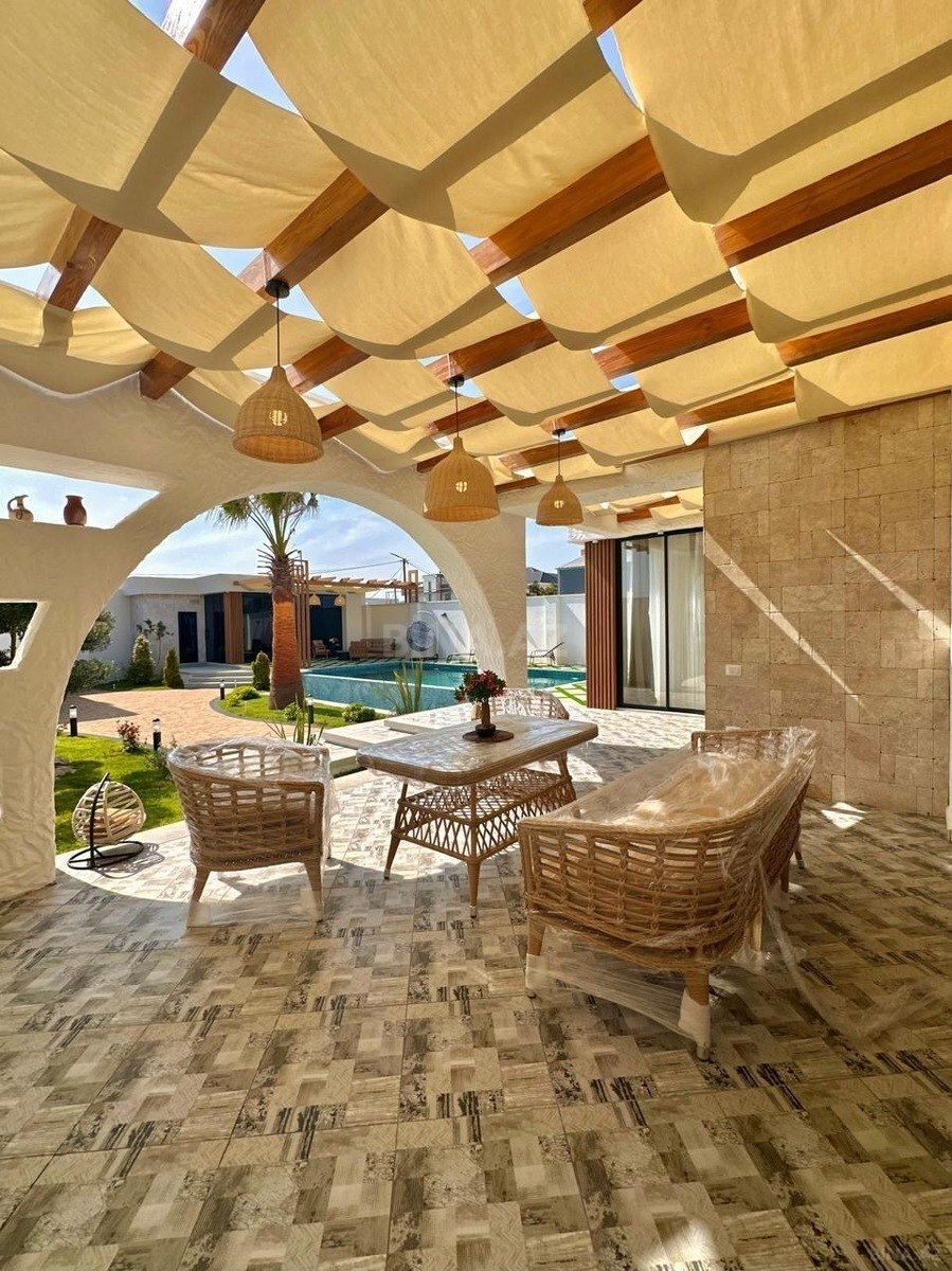 4 otaqlı həyət evi/bağ evi - Şüvəlan q. - 240 m² (4)