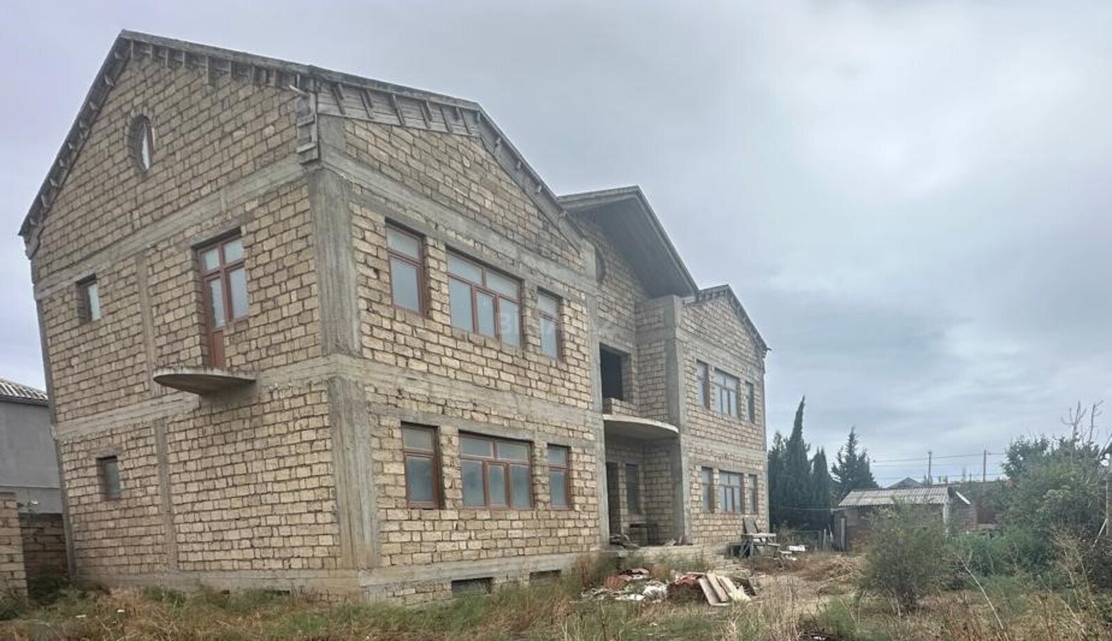 9 otaqlı həyət evi/bağ evi - Mehdiabad q. - 300 m² (1)