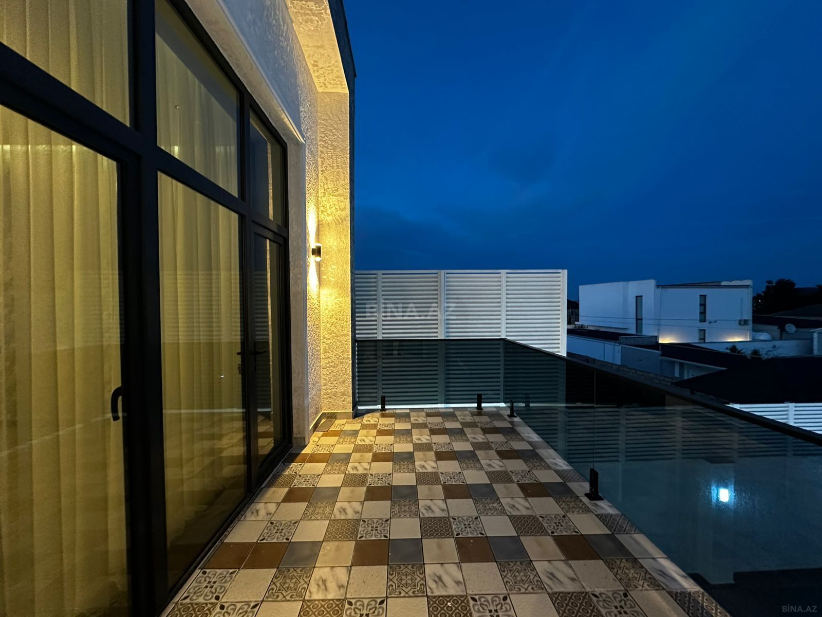 5 otaqlı həyət evi/bağ evi - Mərdəkan q. - 220 m² (20)