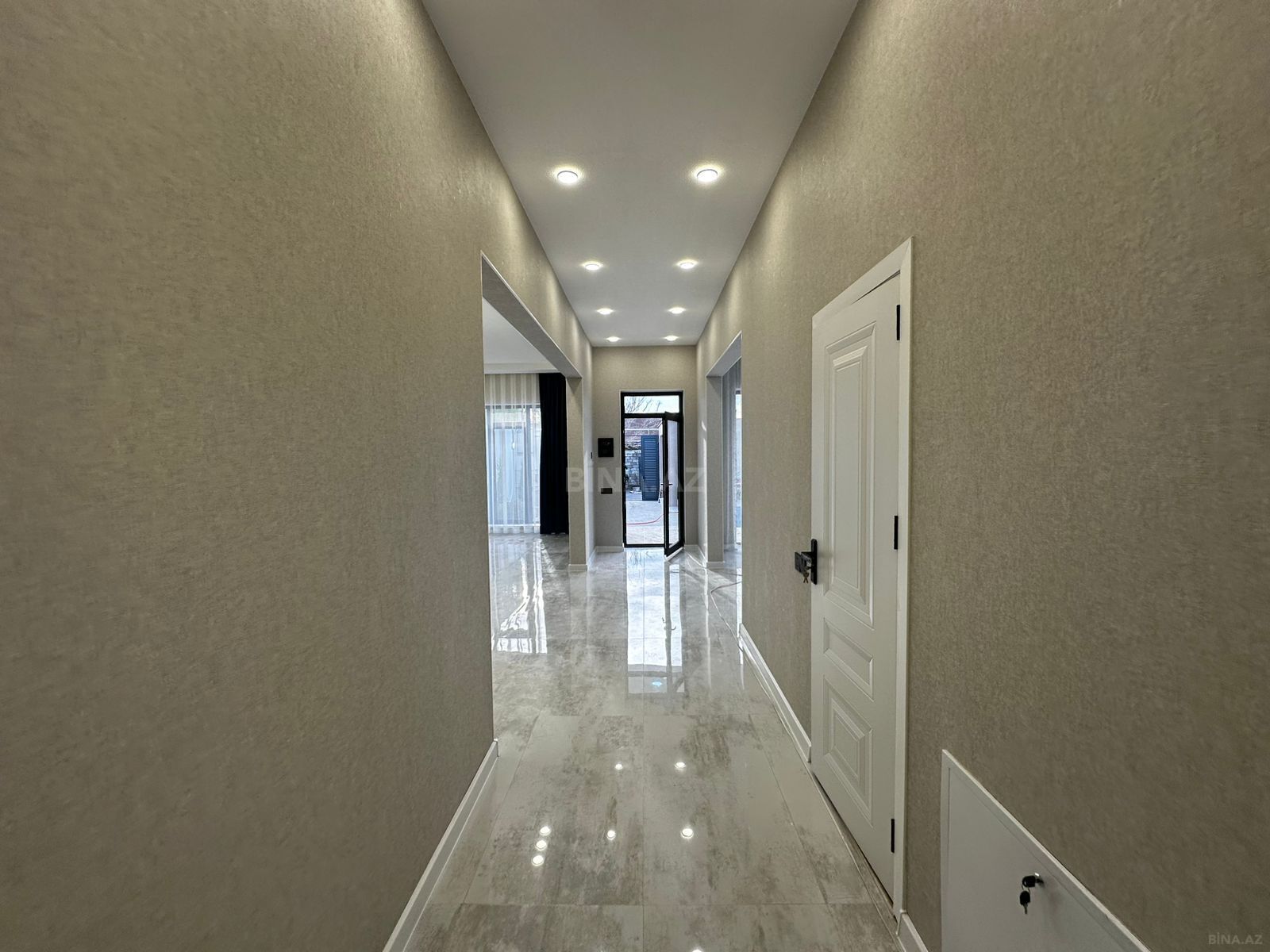 4 otaqlı həyət evi/bağ evi - Şüvəlan q. - 140 m² (7)