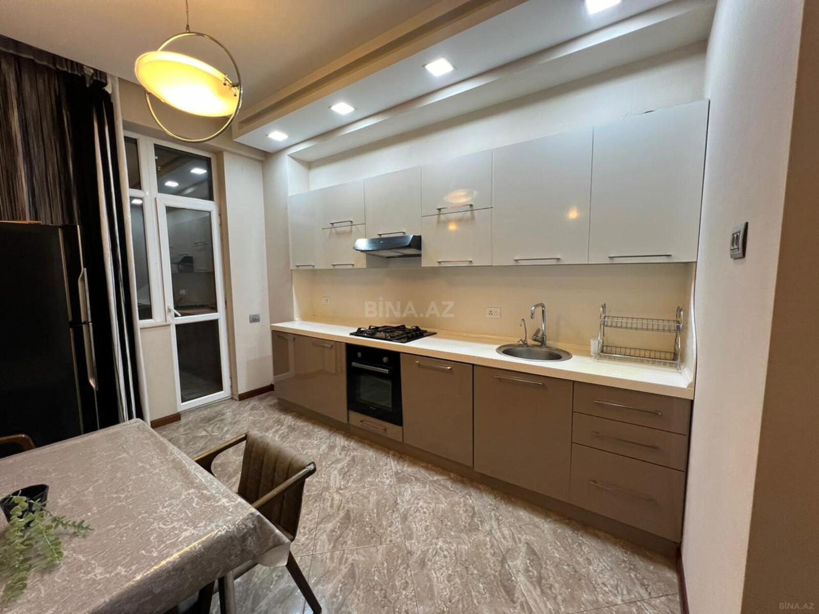 3 otaqlı yeni tikili - 8 Noyabr m. - 150 m² (7)
