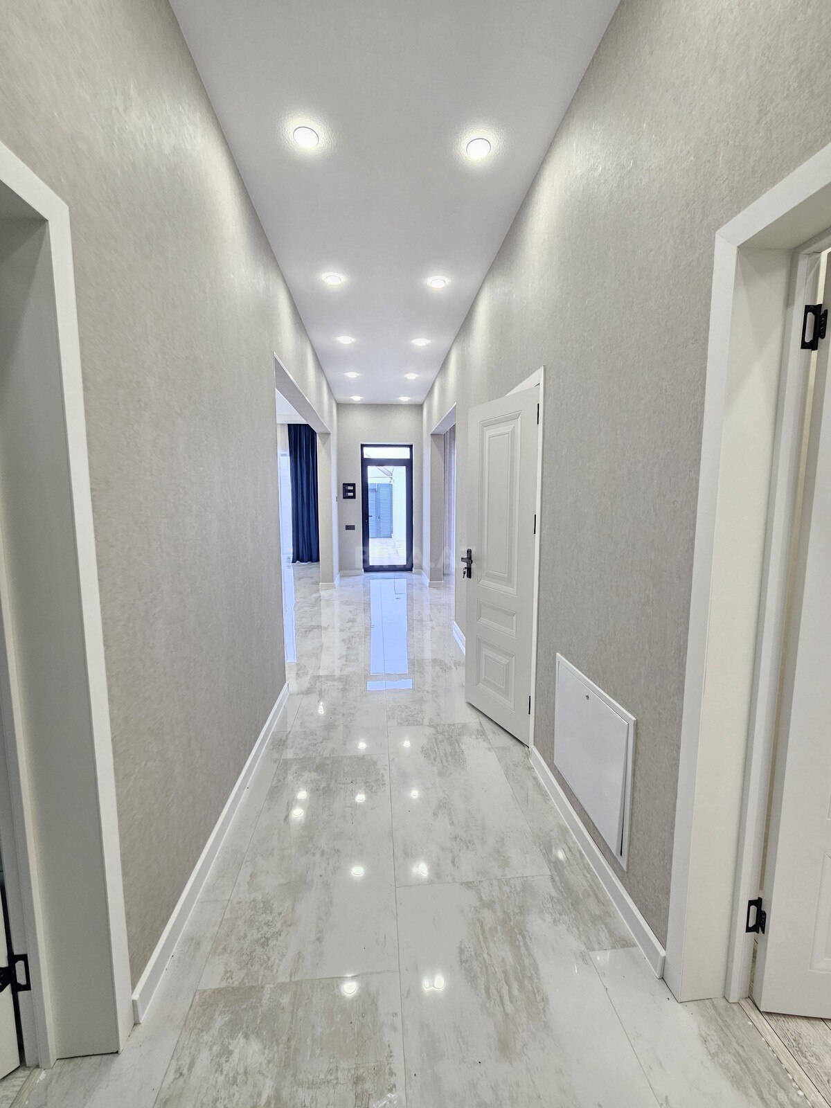 4 otaqlı həyət evi/bağ evi - Şüvəlan q. - 150 m² (20)