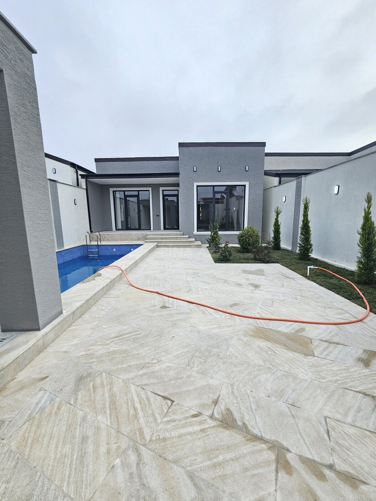4 otaqlı həyət evi/bağ evi - Şüvəlan q. - 150 m² (5)