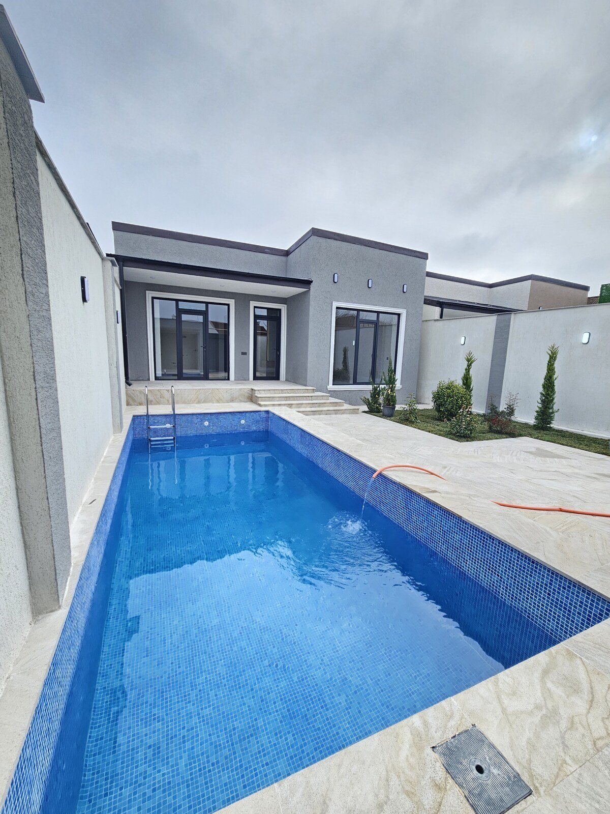 4 otaqlı həyət evi/bağ evi - Şüvəlan q. - 150 m² (3)