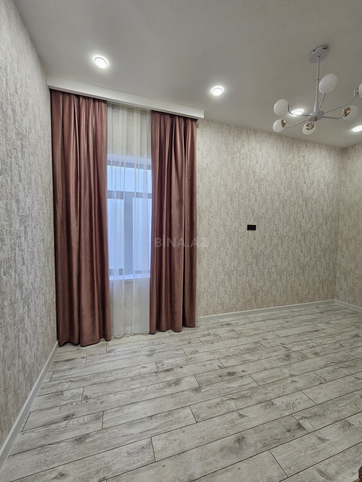 4 otaqlı həyət evi/bağ evi - Şüvəlan q. - 150 m² (19)
