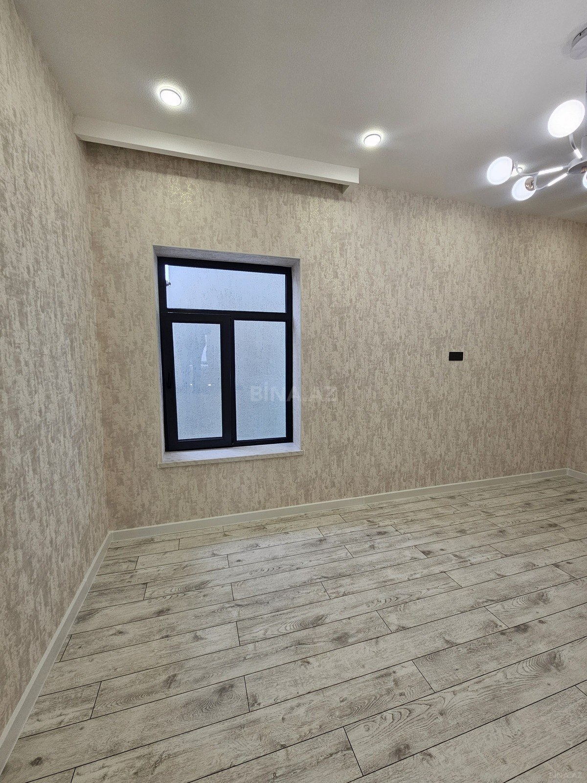 4 otaqlı həyət evi/bağ evi - Şüvəlan q. - 150 m² (14)