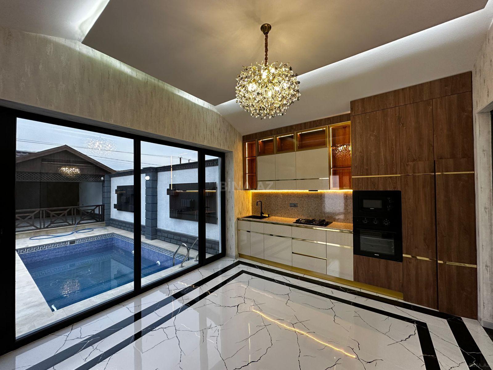4 otaqlı həyət evi/bağ evi - Şüvəlan q. - 120 m² (8)