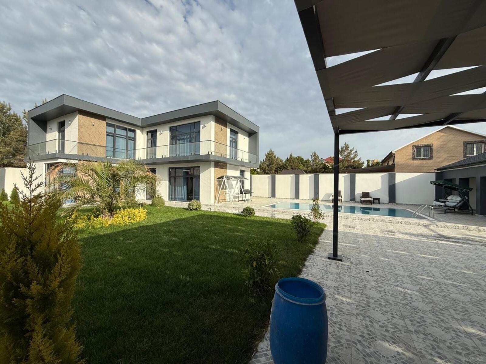 5-комн. дом/дача - пос. Пиршаги - 250 м² (1)