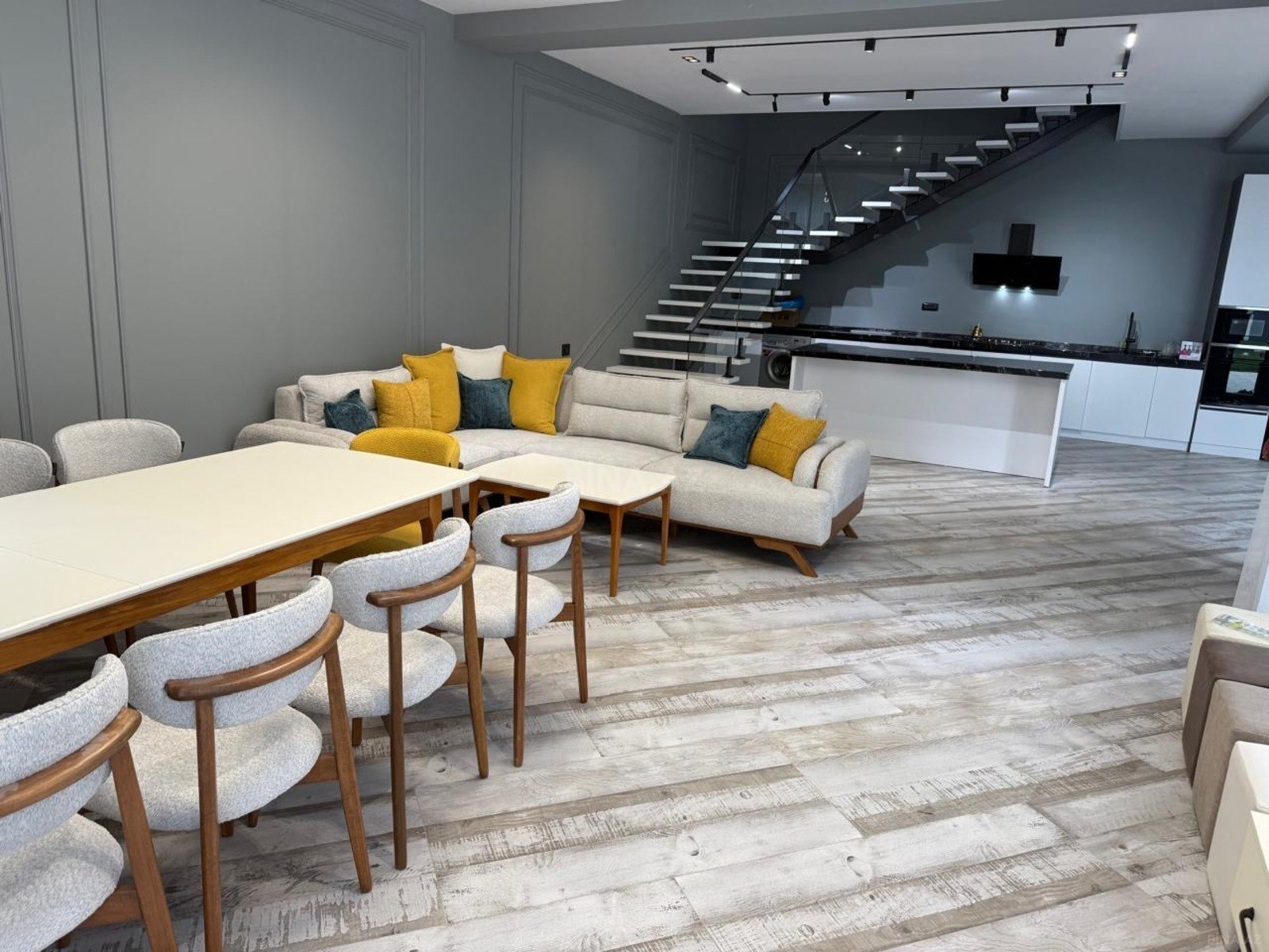 5-комн. дом/дача - пос. Пиршаги - 250 м² (12)