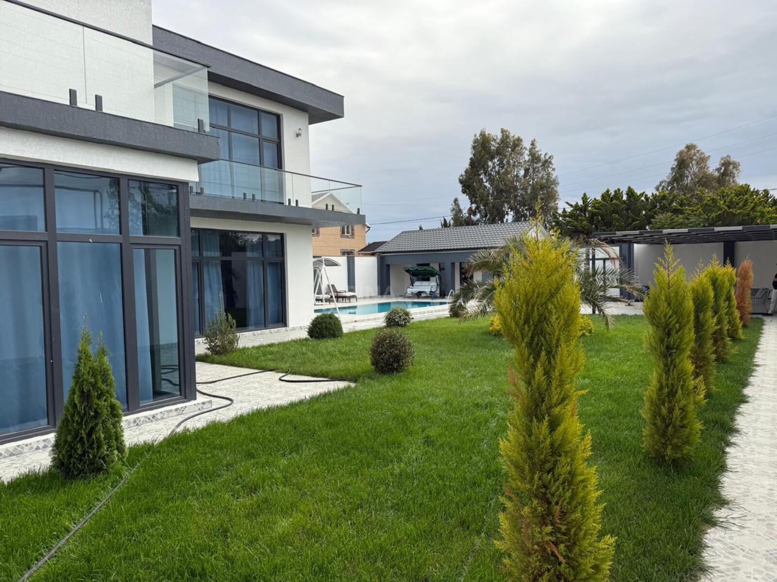 5-комн. дом/дача - пос. Пиршаги - 250 м² (10)