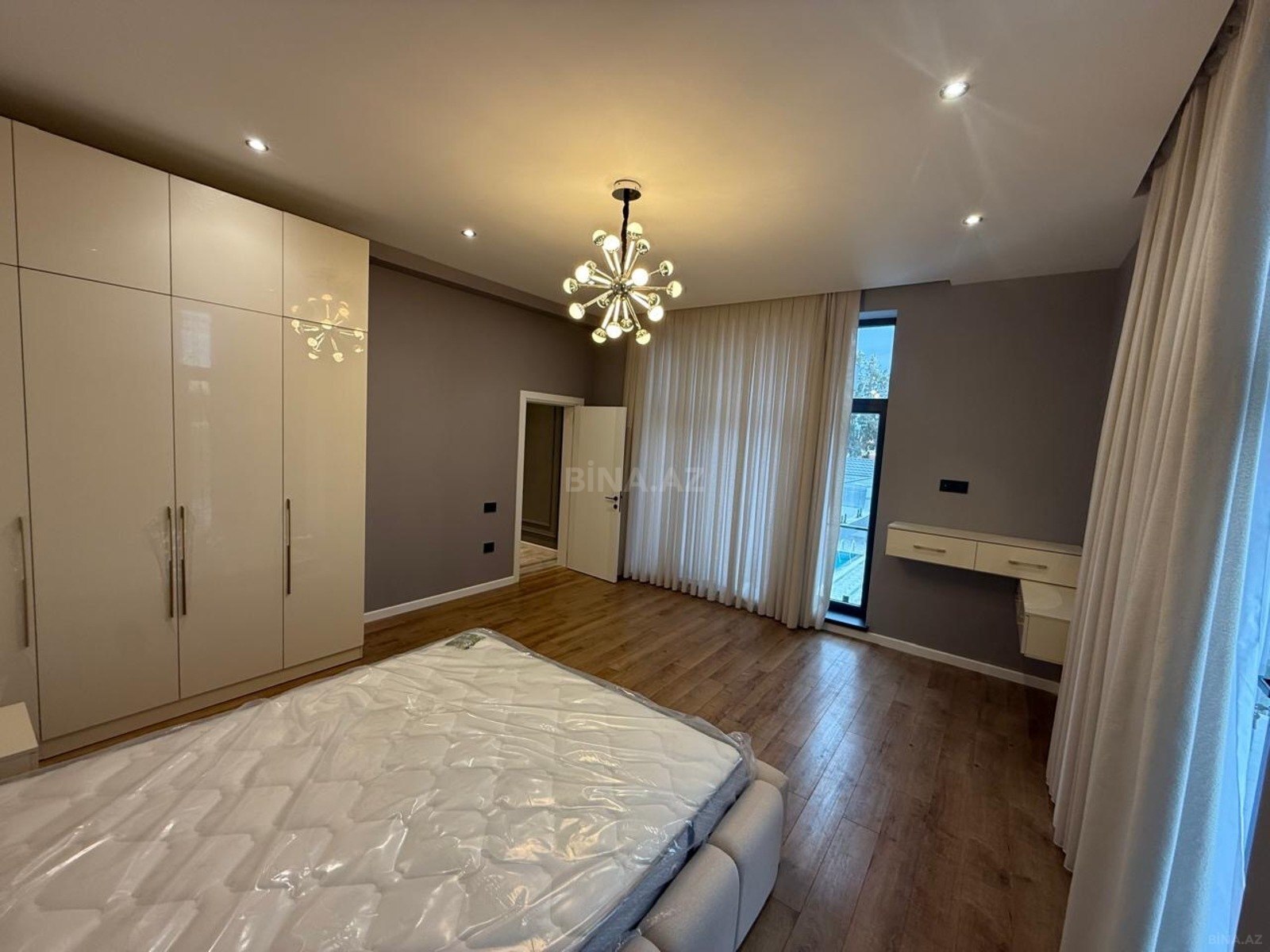 5-комн. дом/дача - пос. Пиршаги - 250 м² (19)
