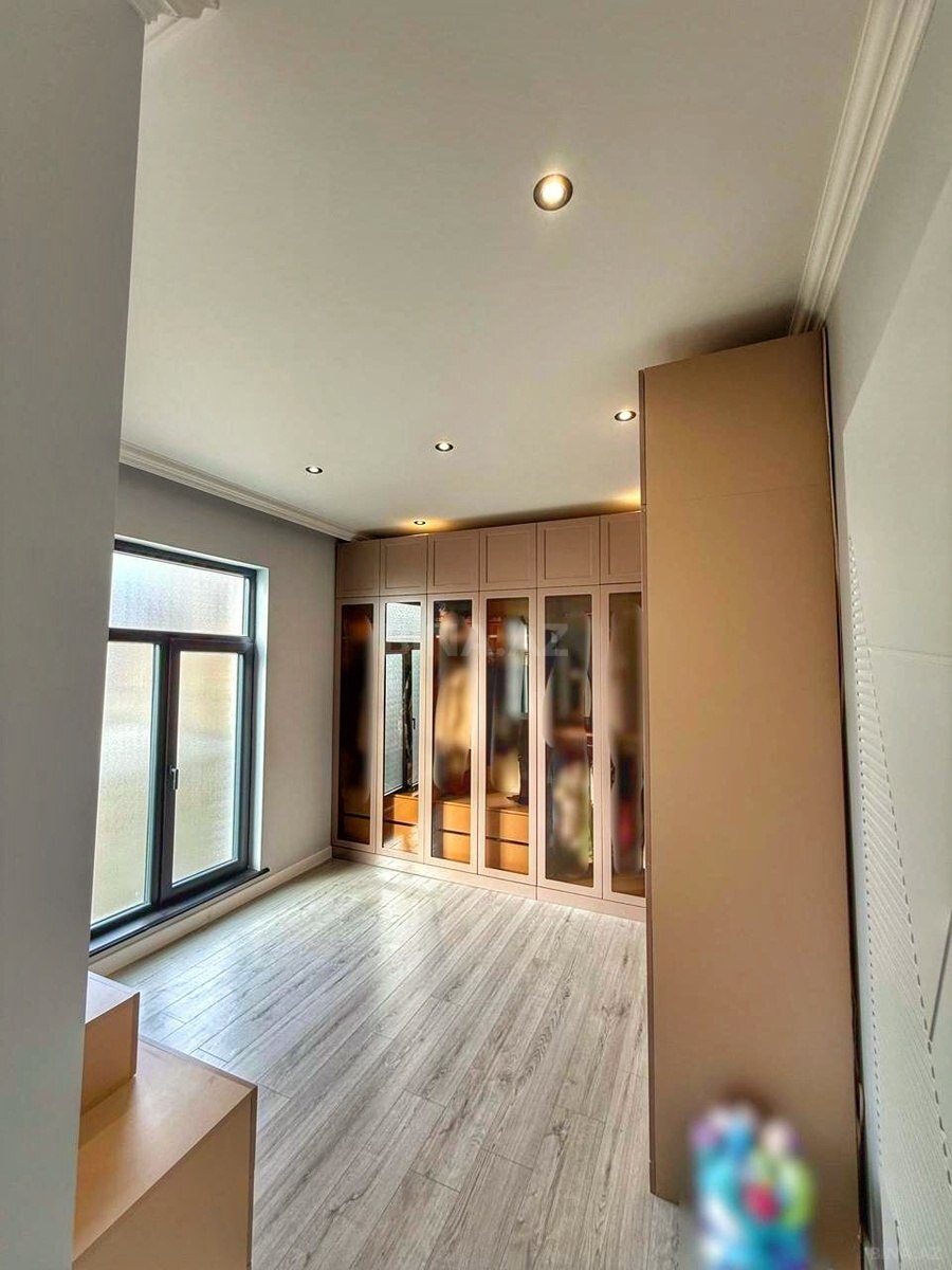 8-комн. дом/дача - пос. Новханы - 400 м² (14)