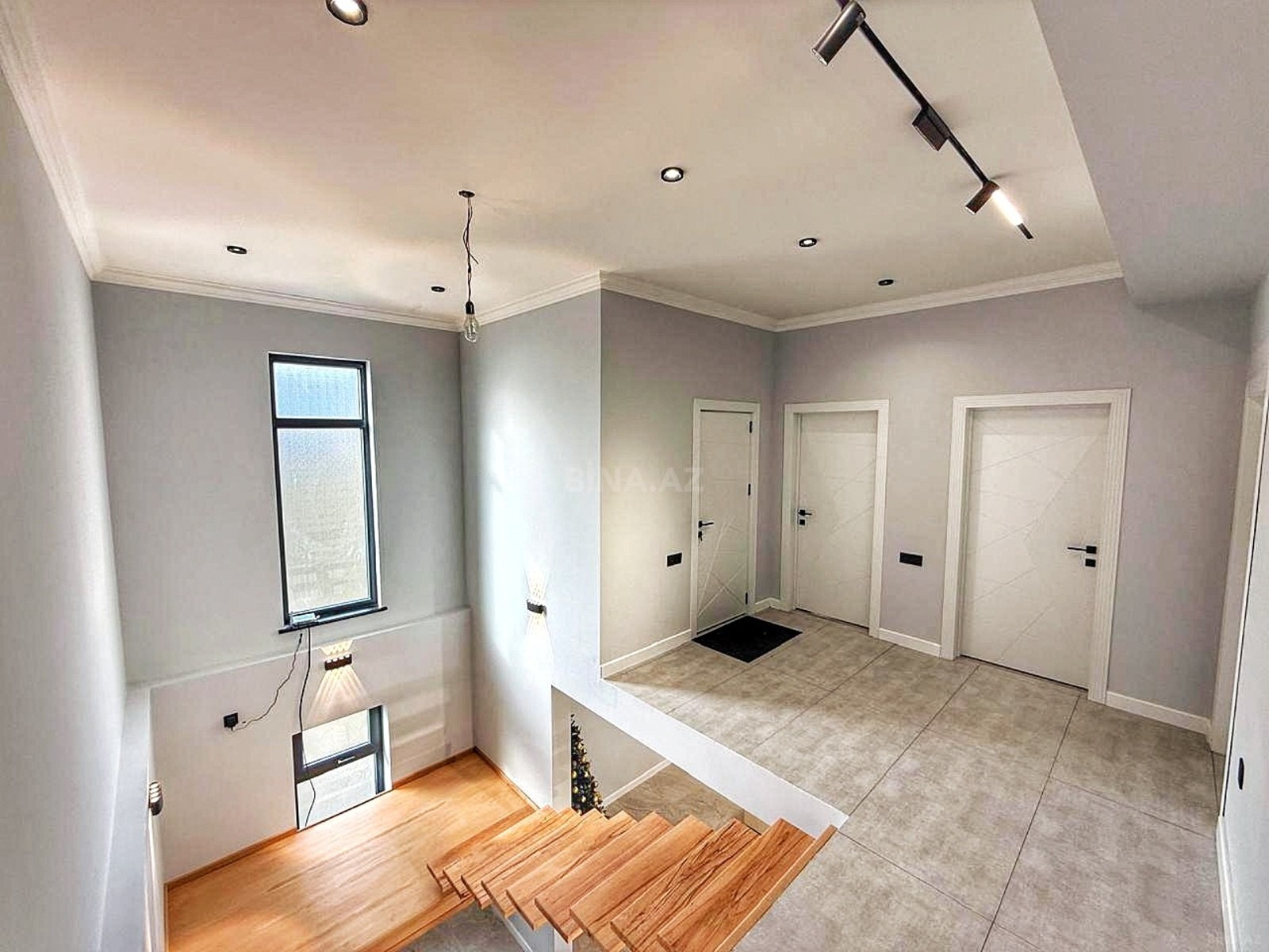 8-комн. дом/дача - пос. Новханы - 400 м² (10)