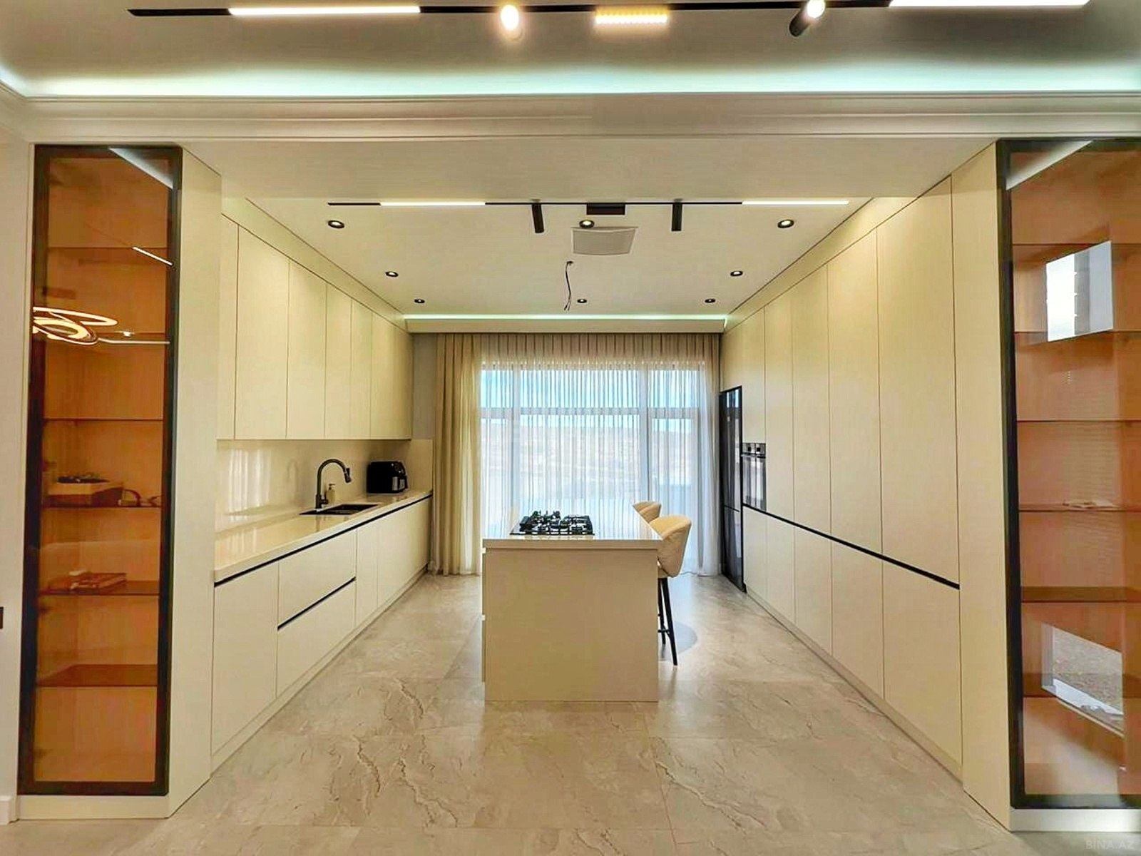 8-комн. дом/дача - пос. Новханы - 400 м² (8)