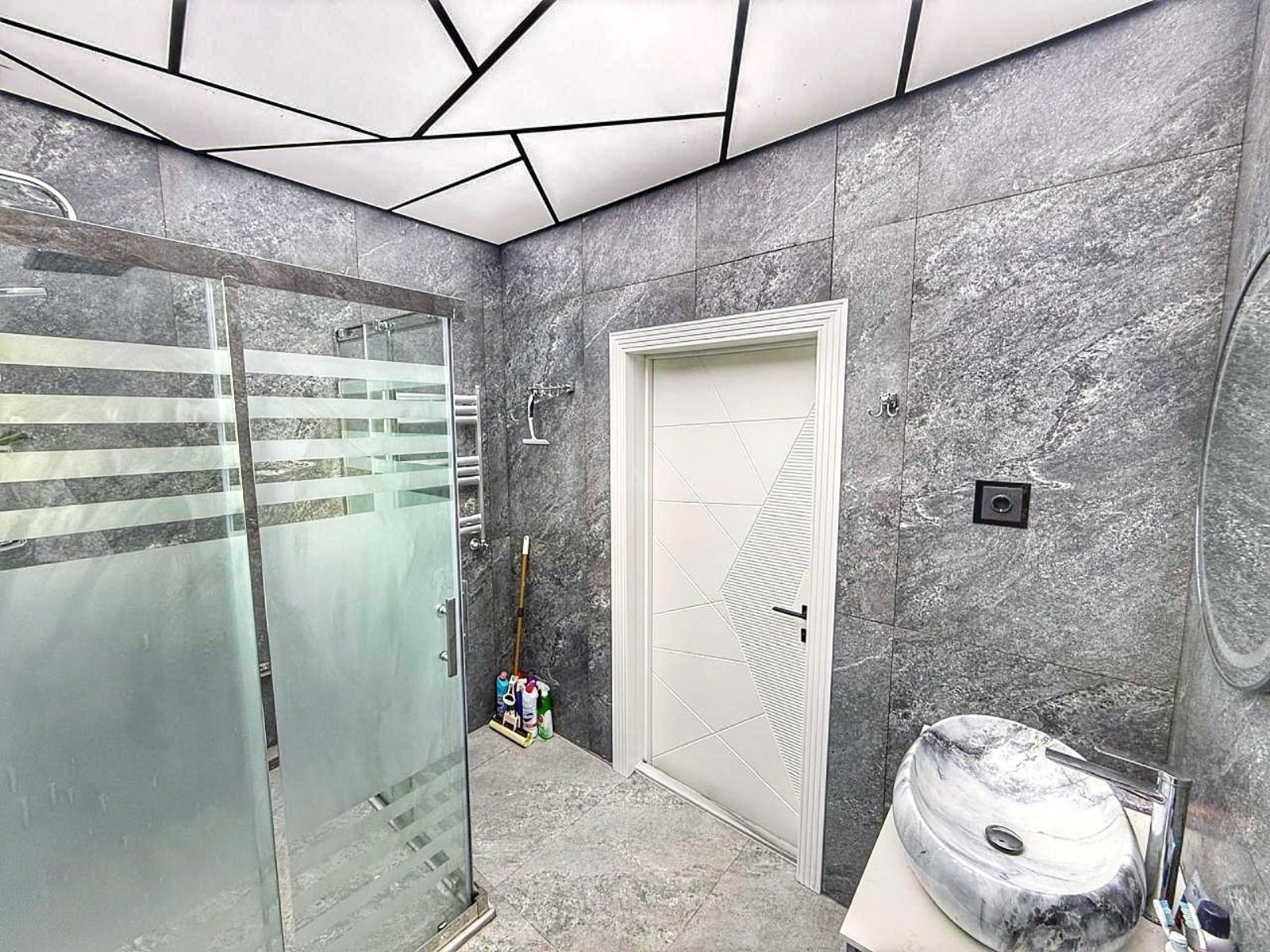 8-комн. дом/дача - пос. Новханы - 400 м² (22)