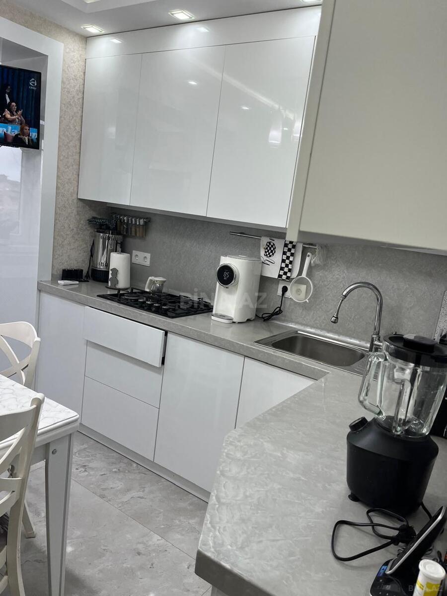 3 otaqlı köhnə tikili - Bakıxanov q. - 80 m² (23)