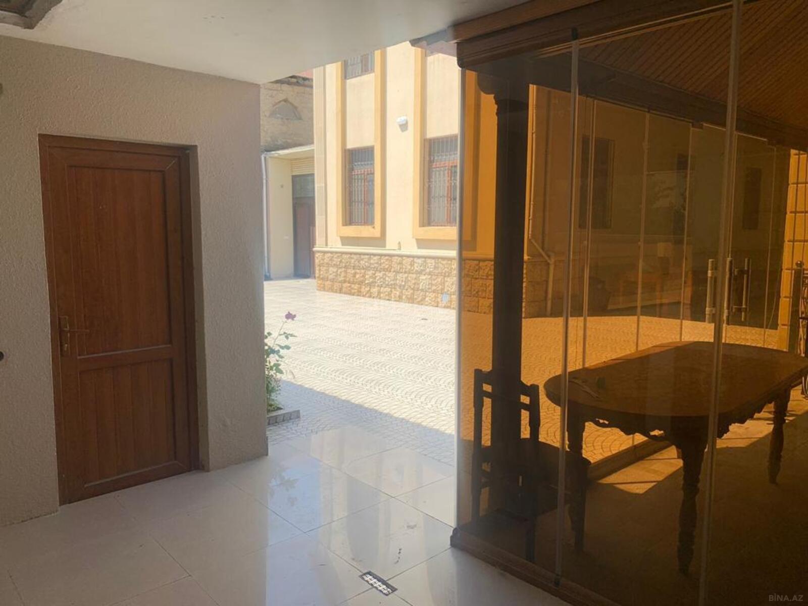 6 otaqlı həyət evi/bağ evi - Novxanı q. - 200 m² (12)