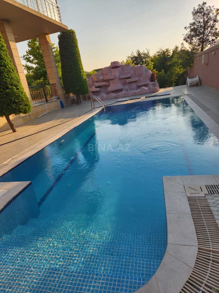 6 otaqlı həyət evi/bağ evi - Novxanı q. - 200 m² (9)