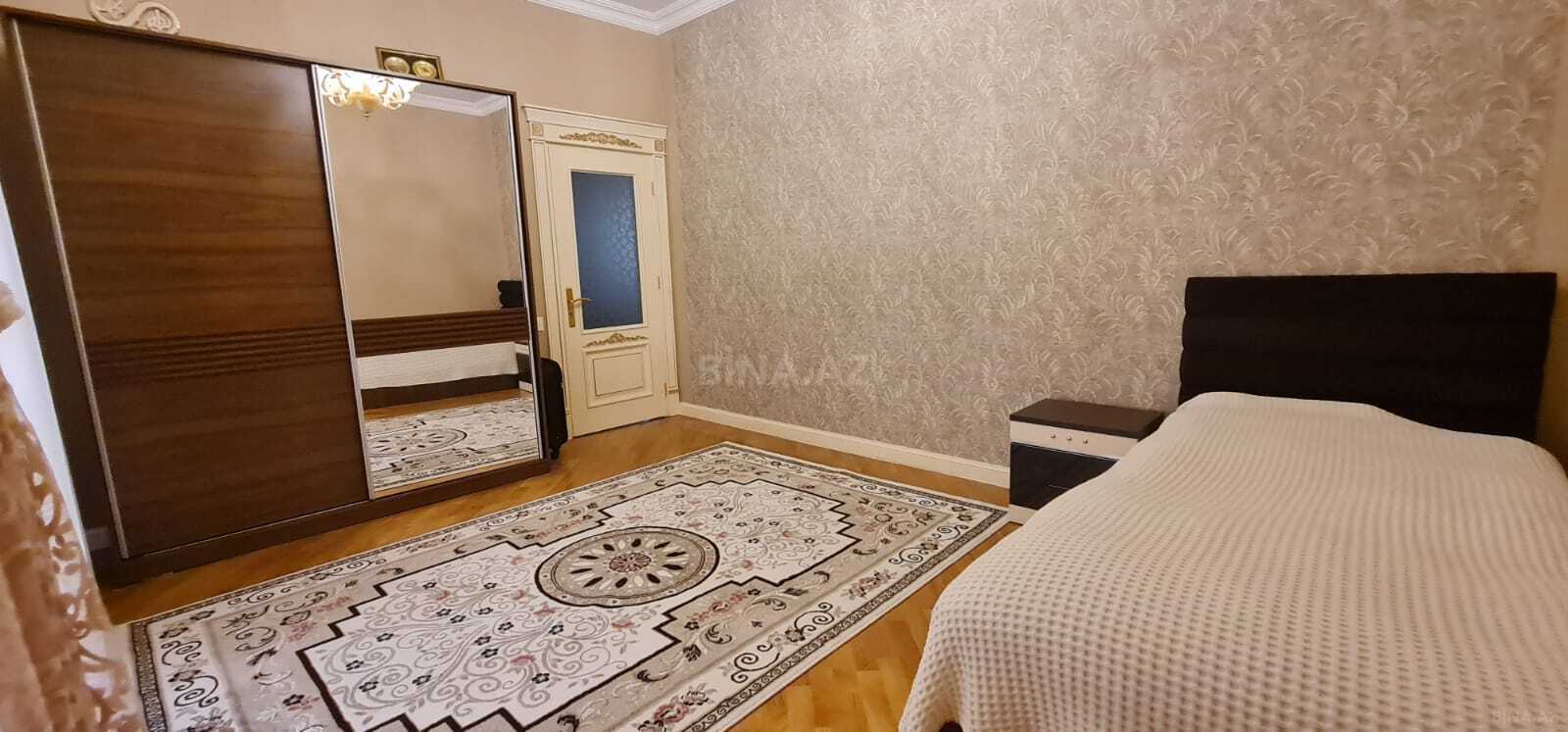 6 otaqlı həyət evi/bağ evi - Novxanı q. - 250 m² (10)