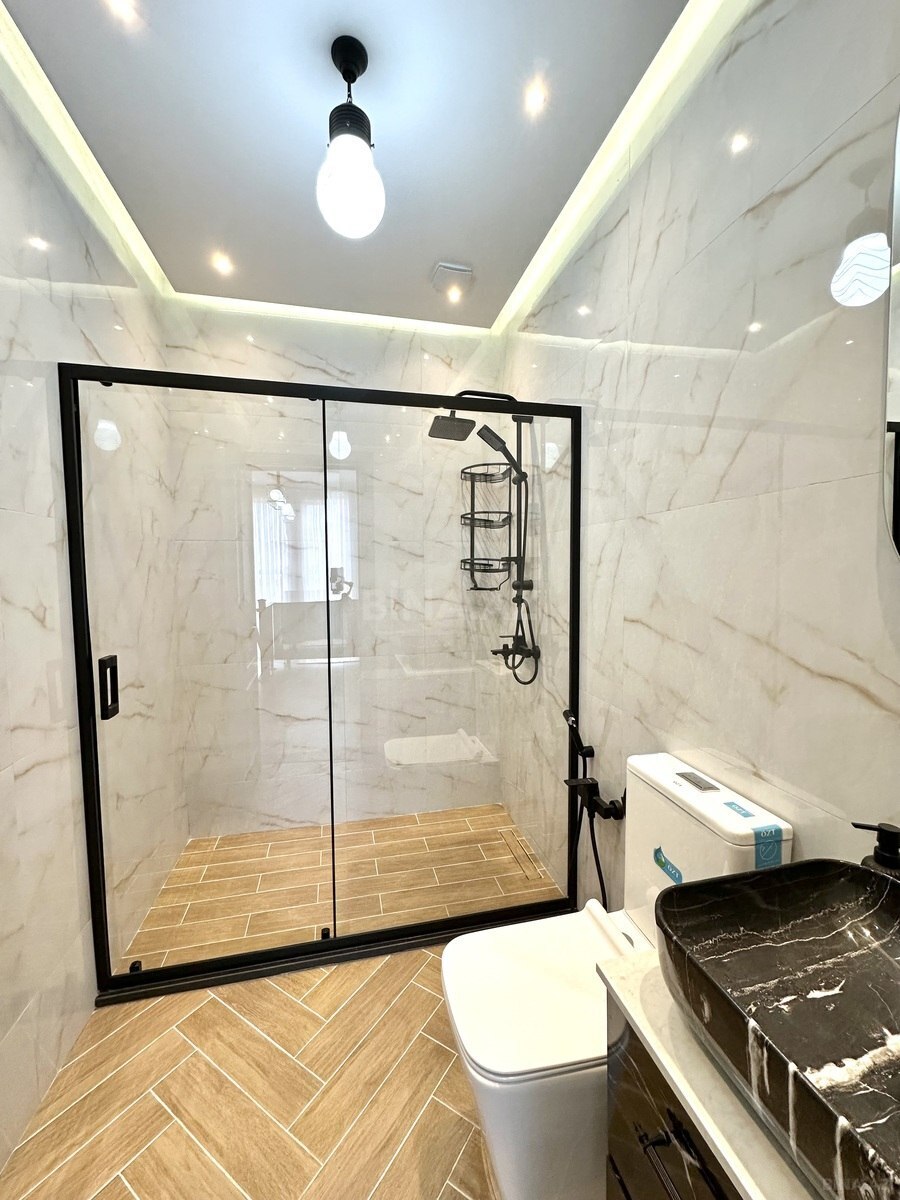 5 otaqlı həyət evi/bağ evi - Şüvəlan q. - 240 m² (13)