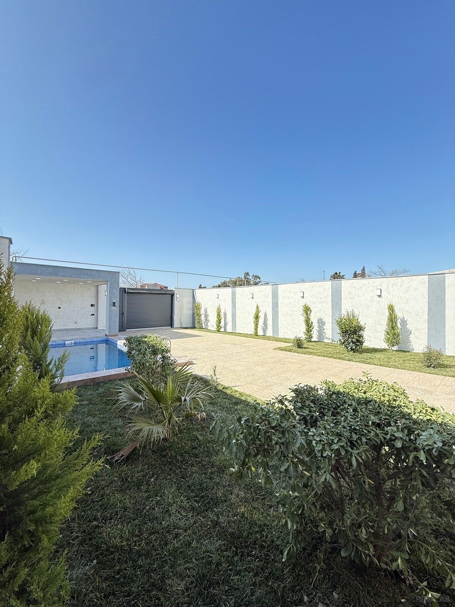 4 otaqlı həyət evi/bağ evi - Şüvəlan q. - 150 m² (6)