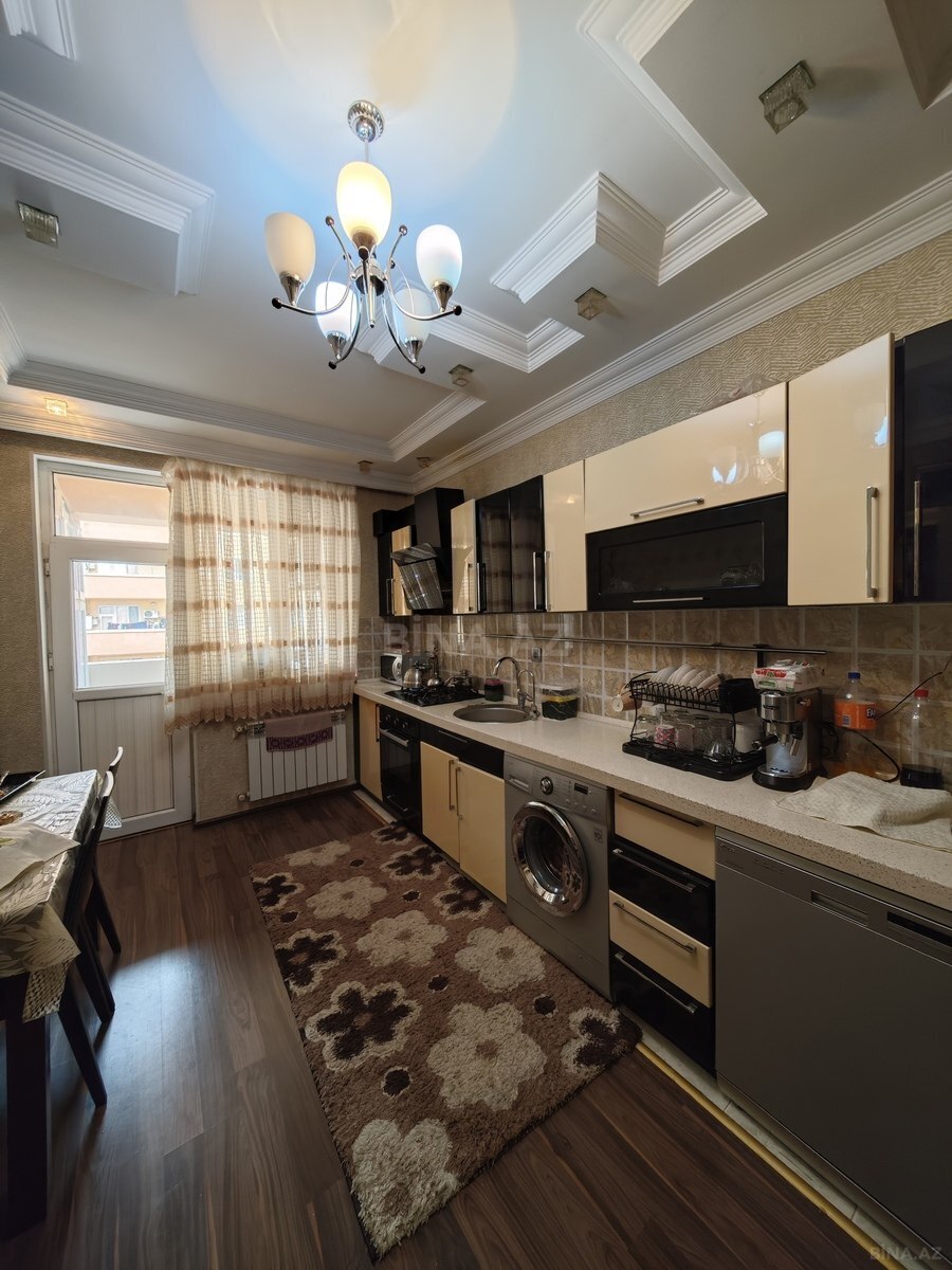 3 otaqlı Yeni tikili, Bakıxanov q., Bakı