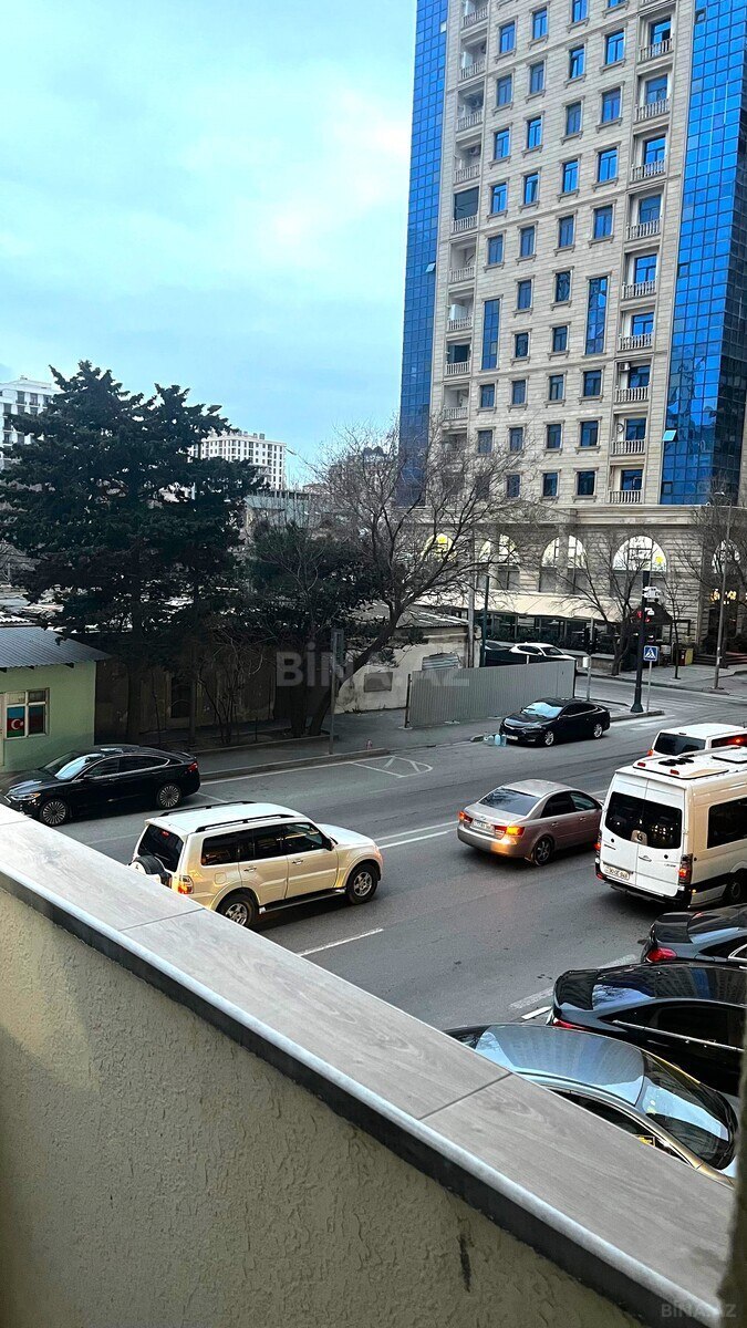 3 otaqlı yeni tikili - 8 Noyabr m. - 105 m² (16)