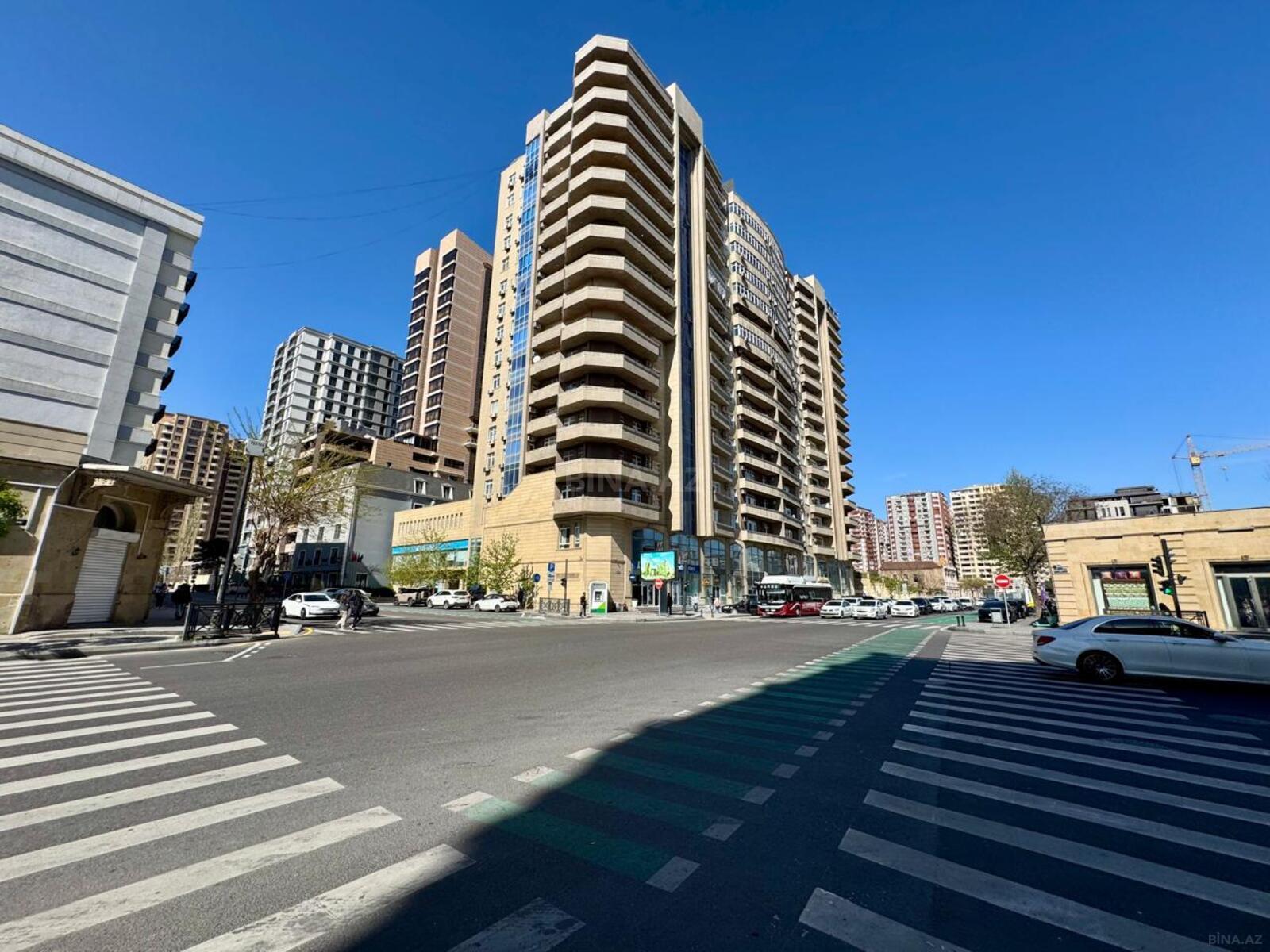 Obyekt - 28 May m. - 1600 m² (1)