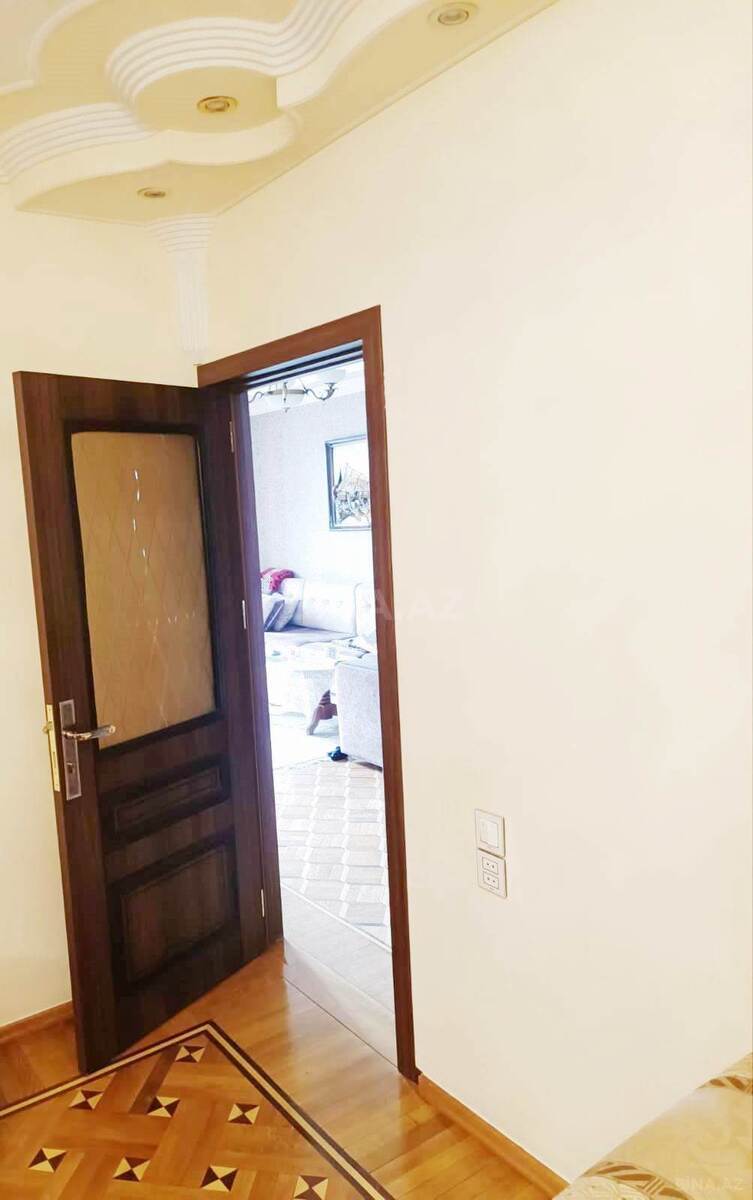 5 otaqlı köhnə tikili - 8-ci mikrorayon q. - 145 m² (5)