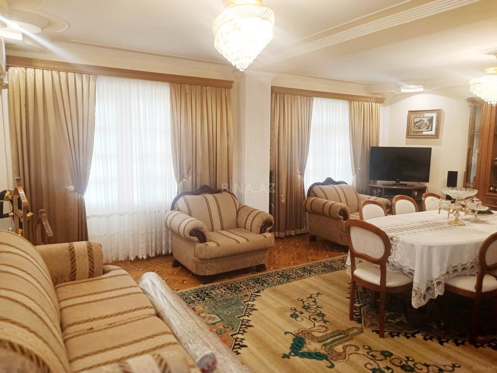 5 otaqlı köhnə tikili - 8-ci mikrorayon q. - 145 m² (1)