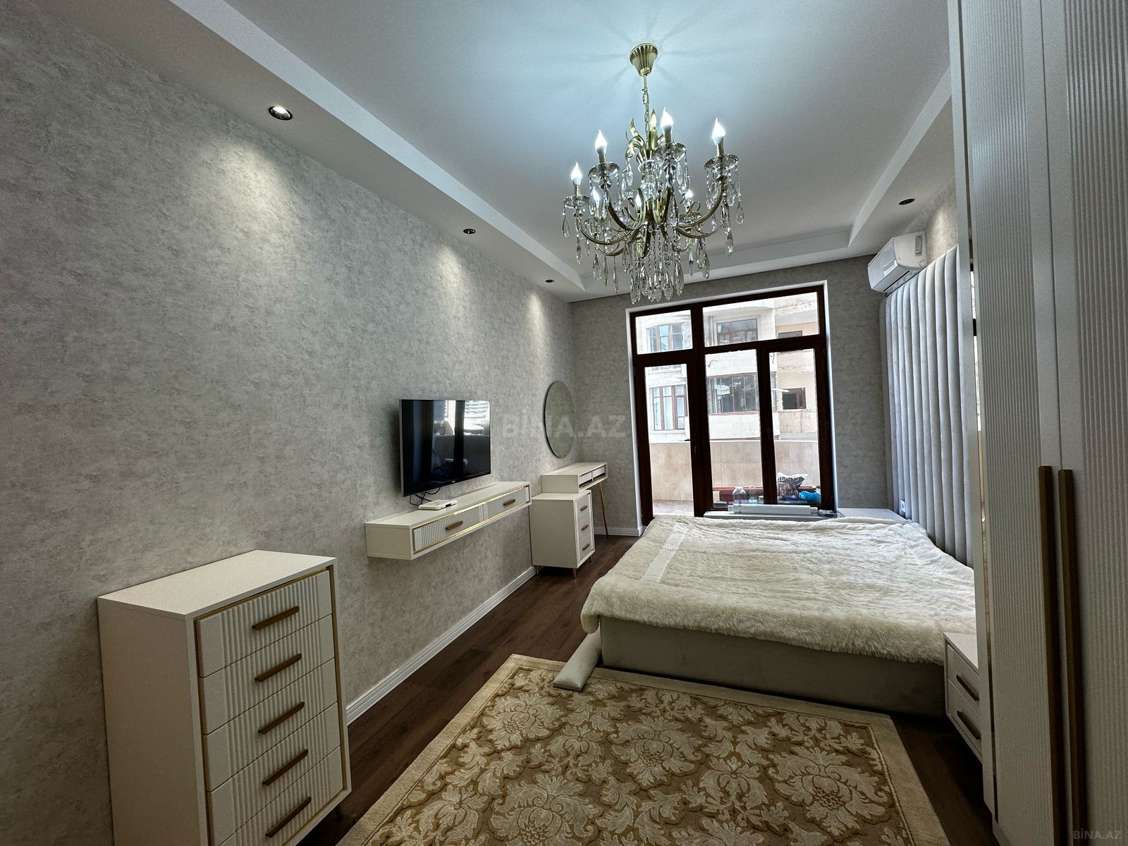4 otaqlı yeni tikili - Şah İsmayıl Xətai m. - 192 m² (4)