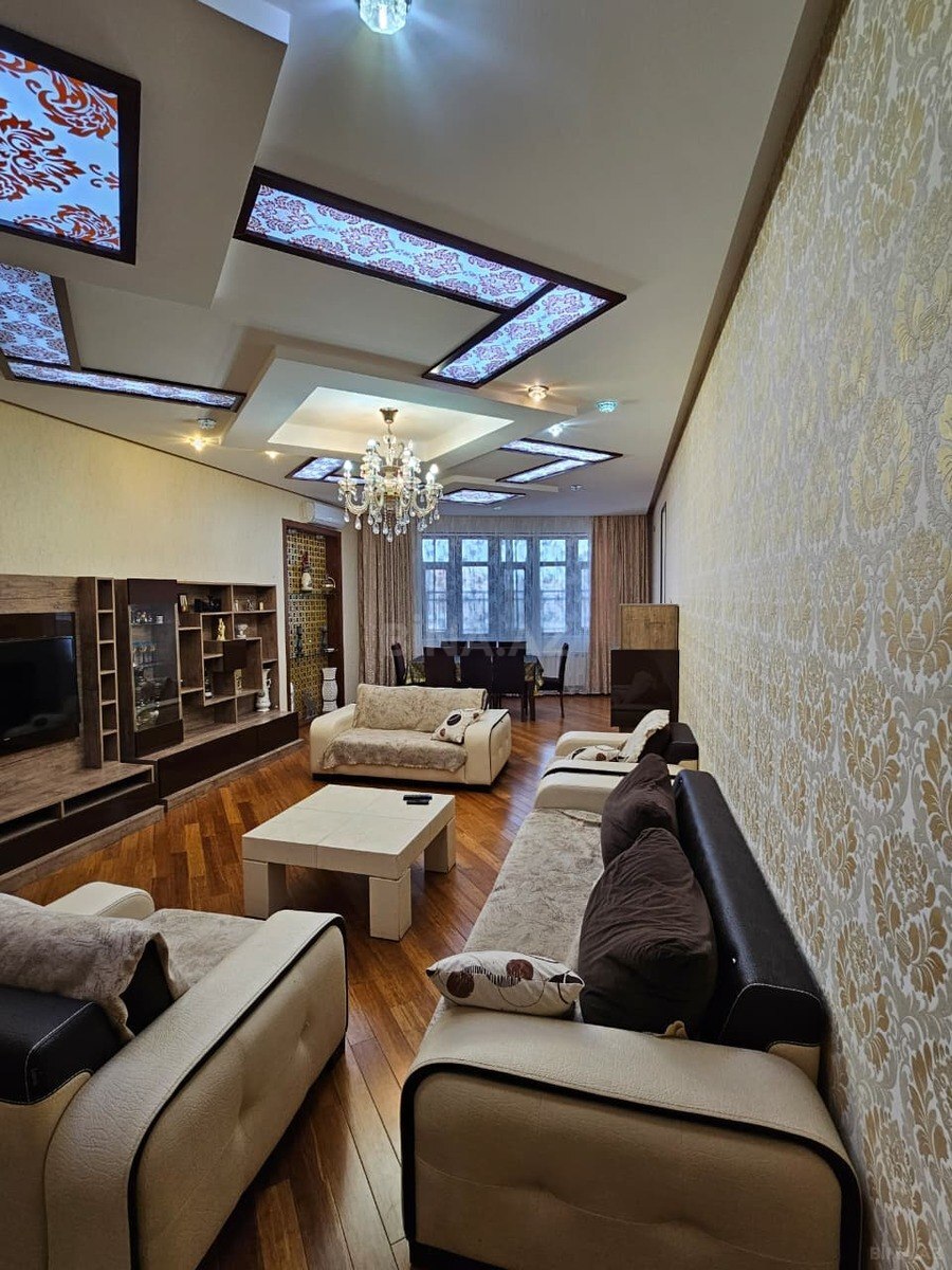 4 otaqlı yeni tikili - Elmlər Akademiyası m. - 200 m² (11)