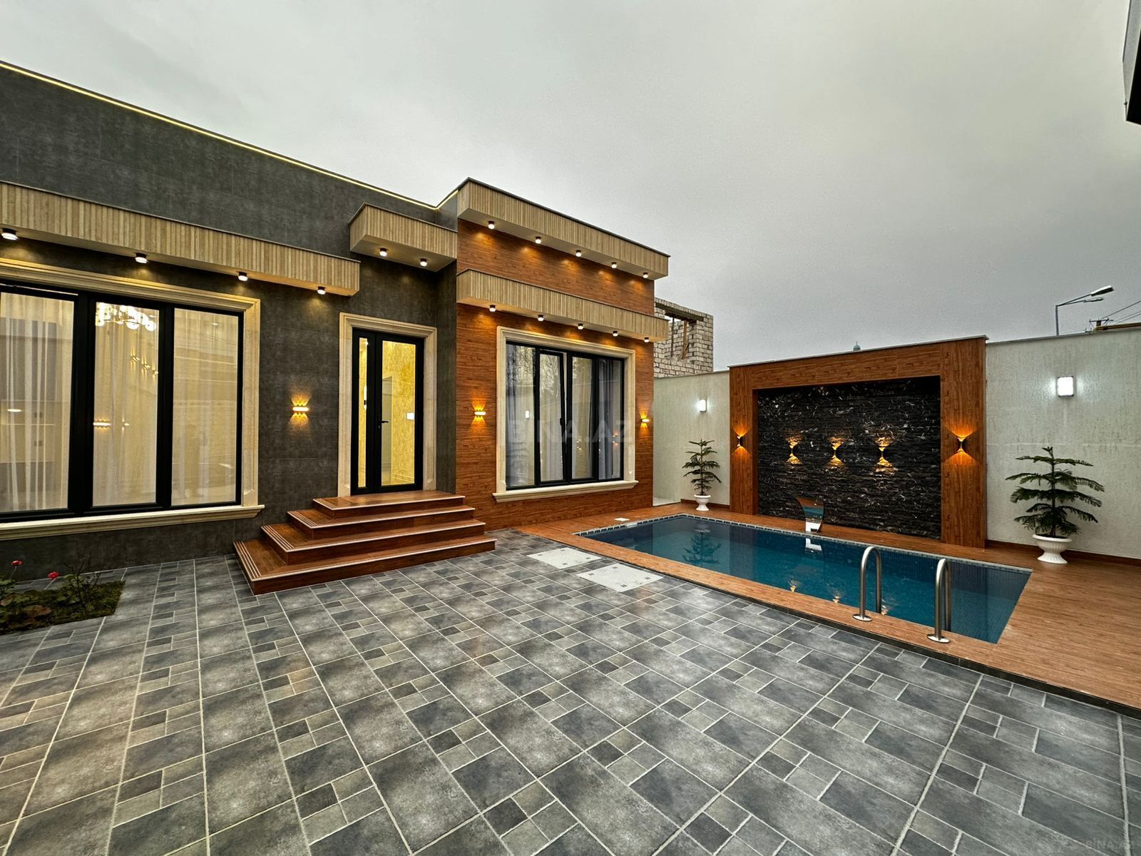 4 otaqlı həyət evi/bağ evi - Şüvəlan q. - 155 m² (2)